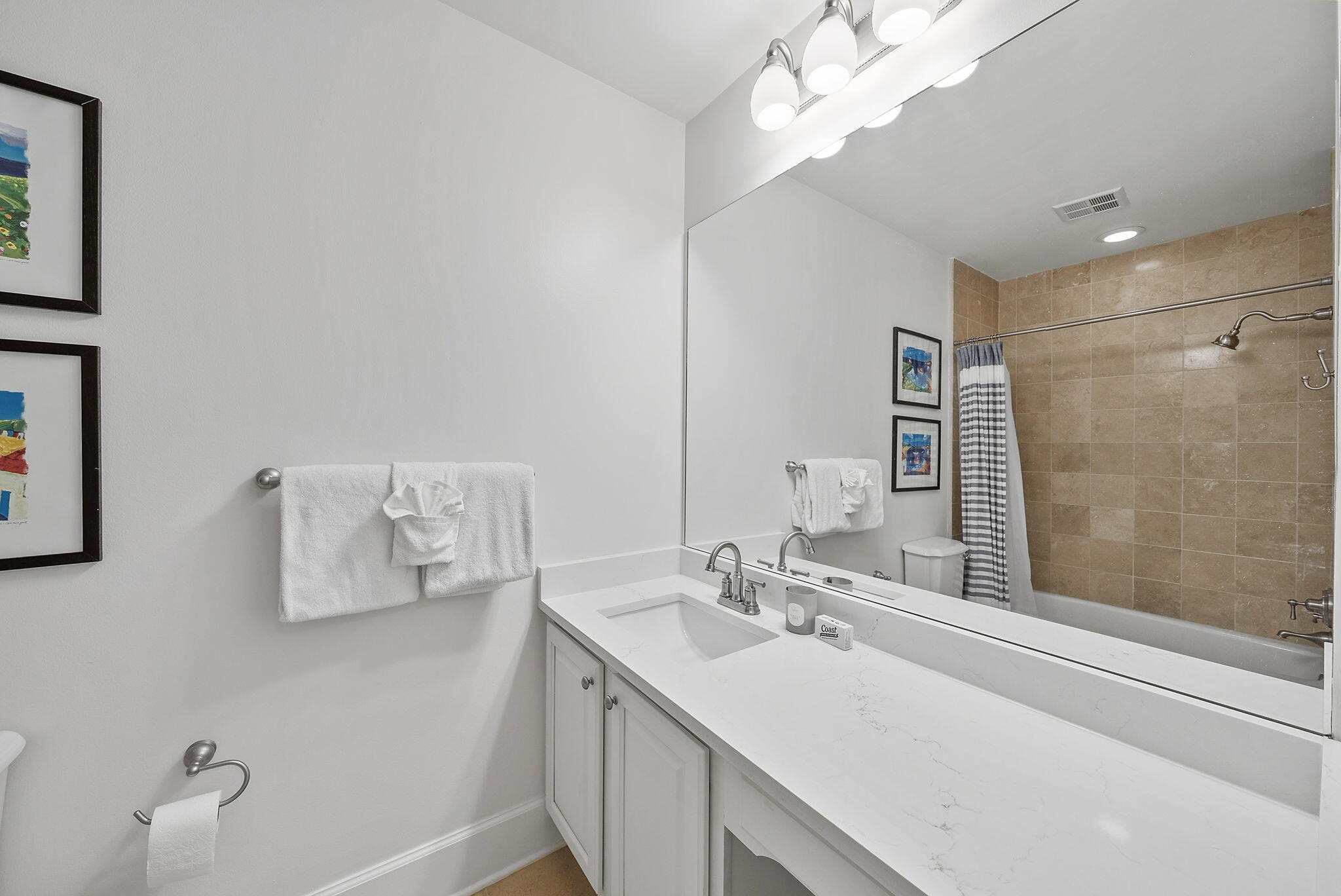 1653 W County Highway 30A UNIT 2105