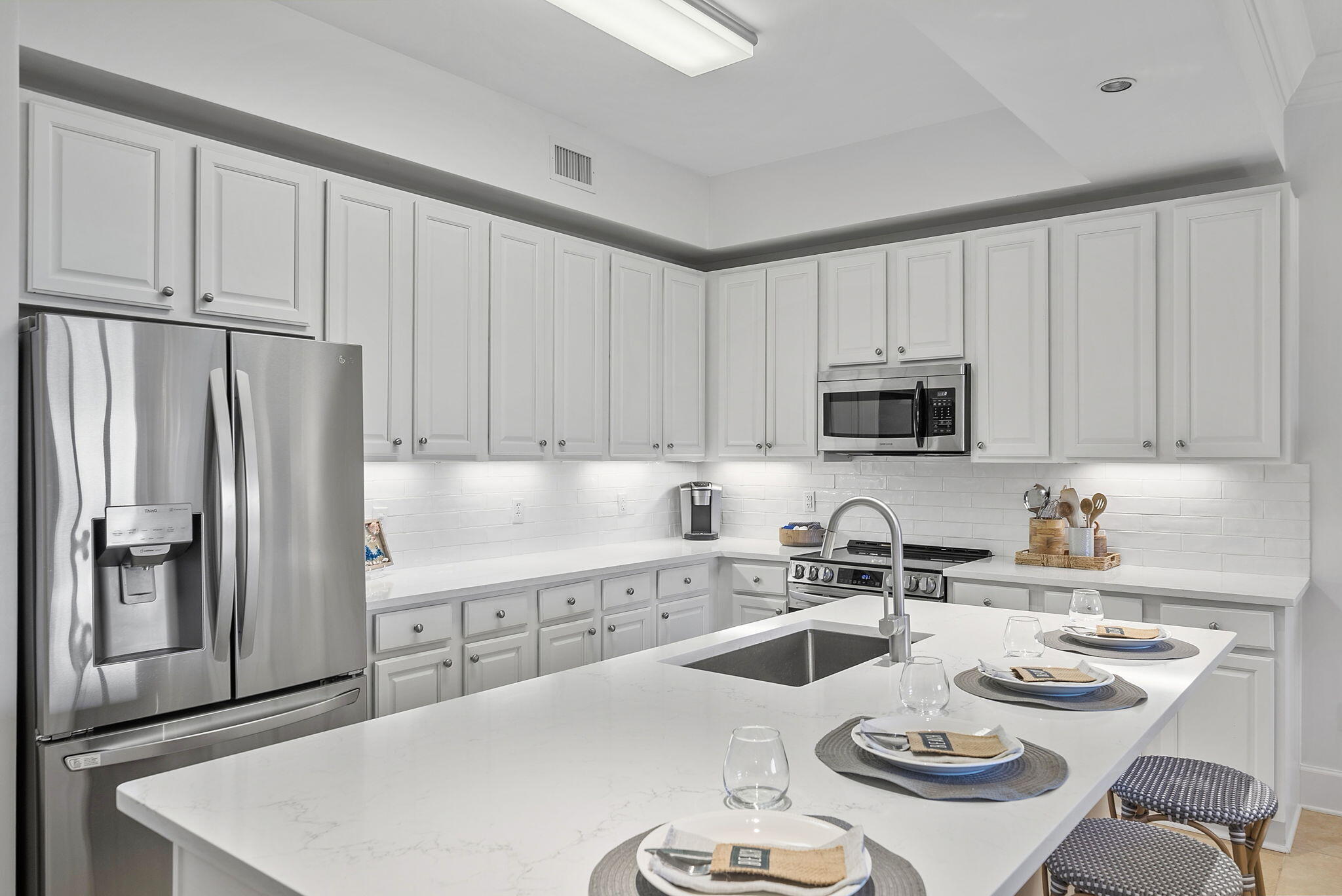 1653 W County Highway 30A UNIT 2105