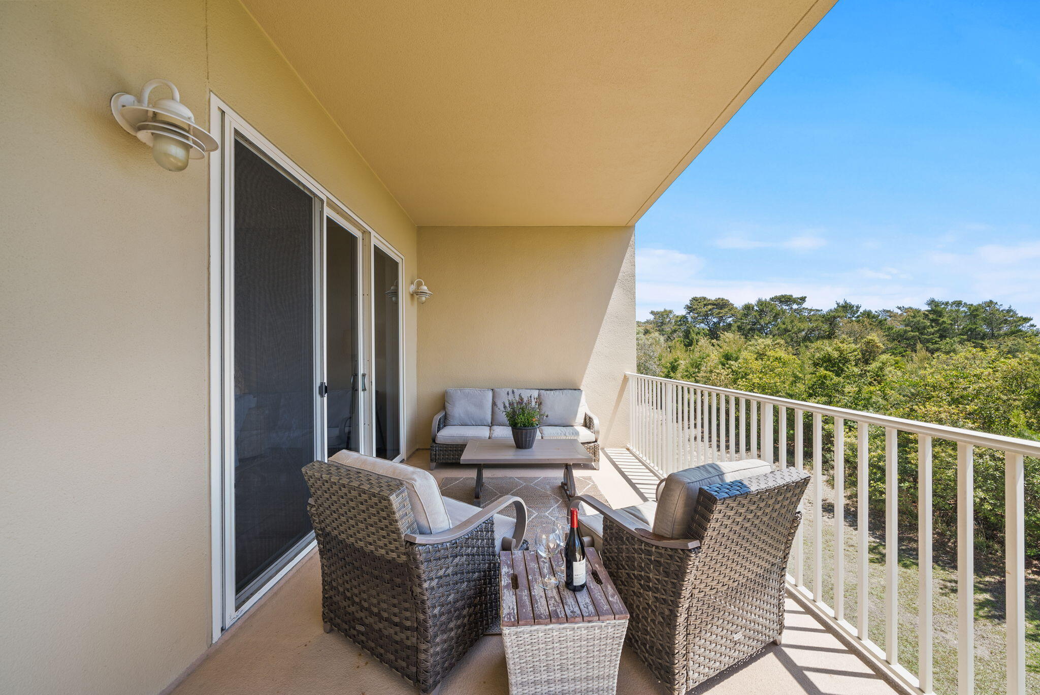 1653 W County Highway 30A UNIT 2105