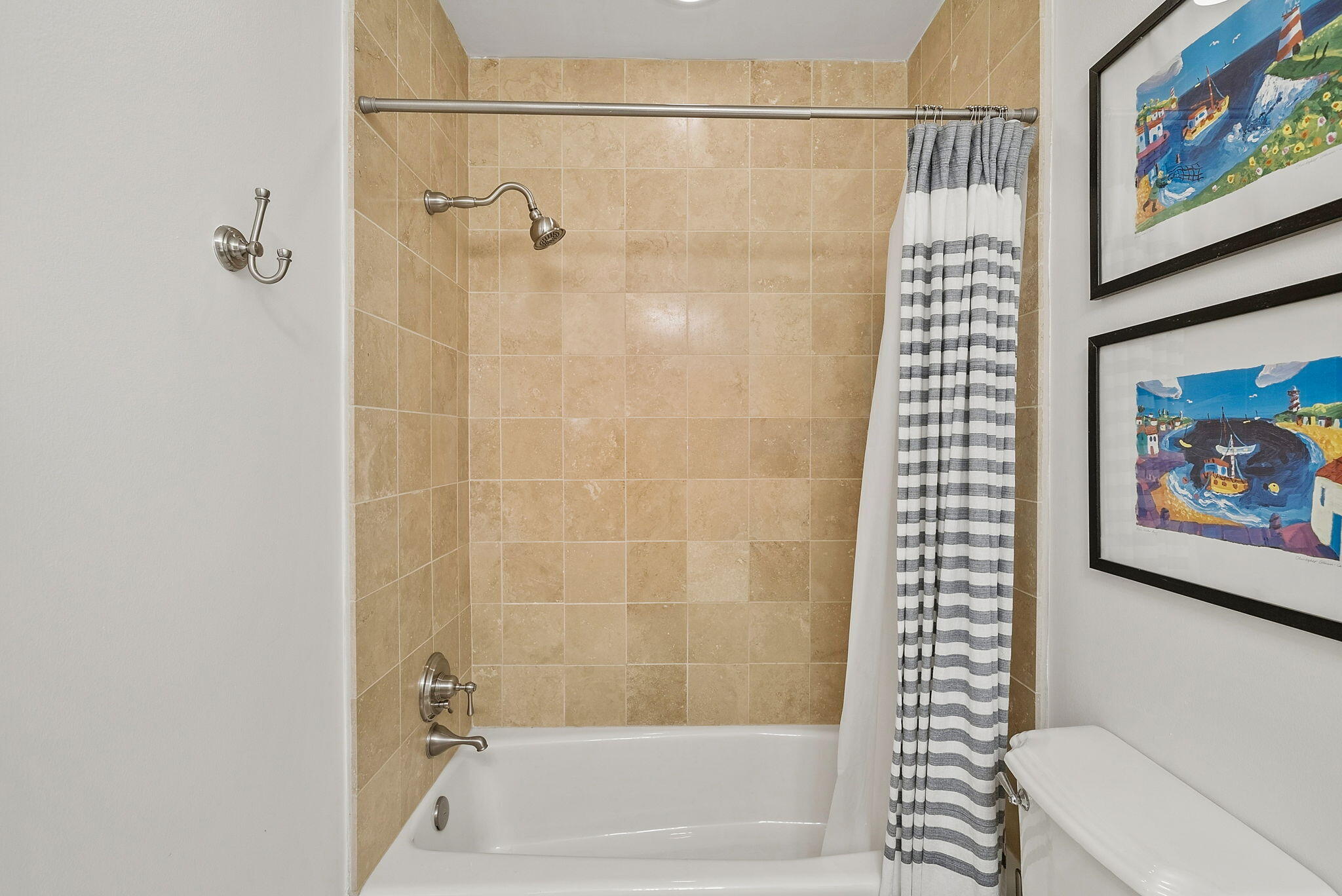 1653 W County Highway 30A UNIT 2105