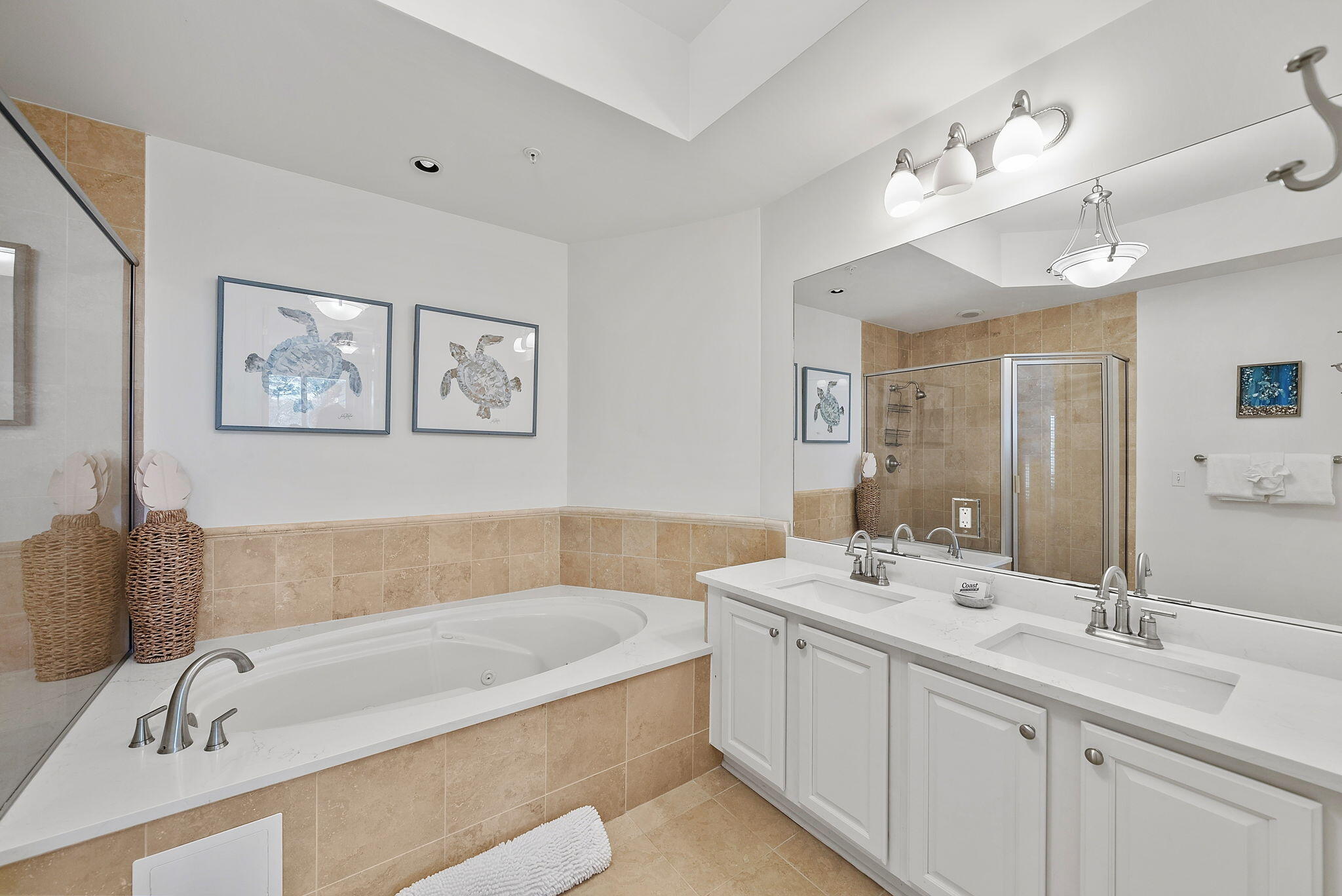 1653 W County Highway 30A UNIT 2105