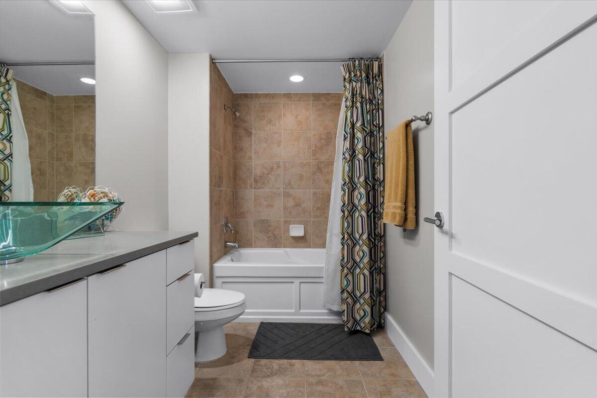 15500 Emerald Coast Parkway 701