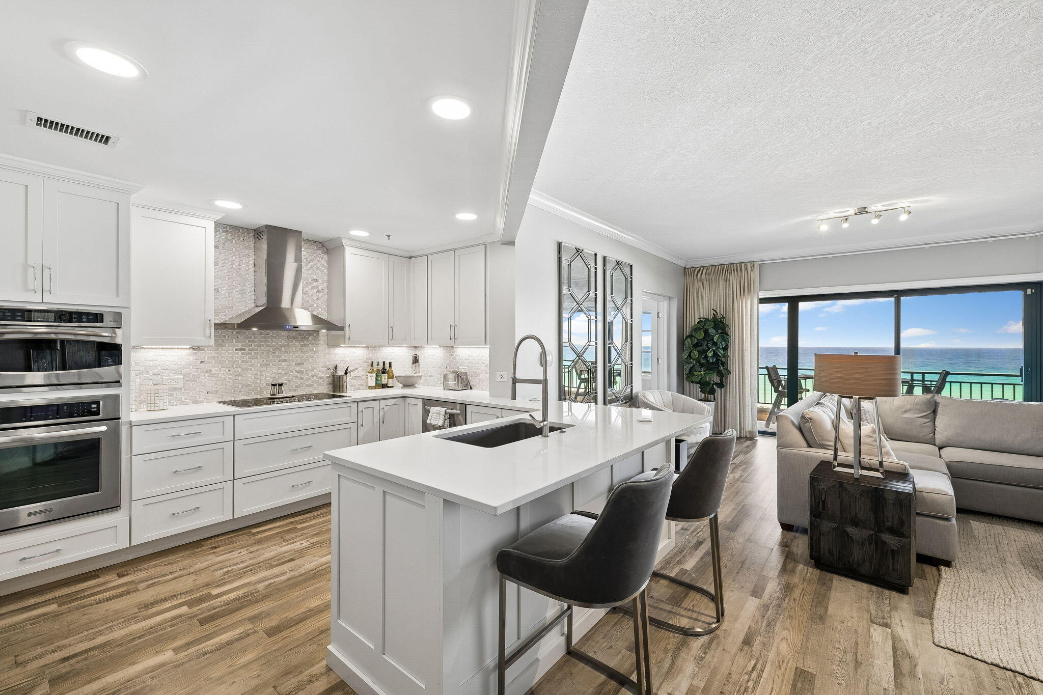 4524 Southwinds Drive 4524