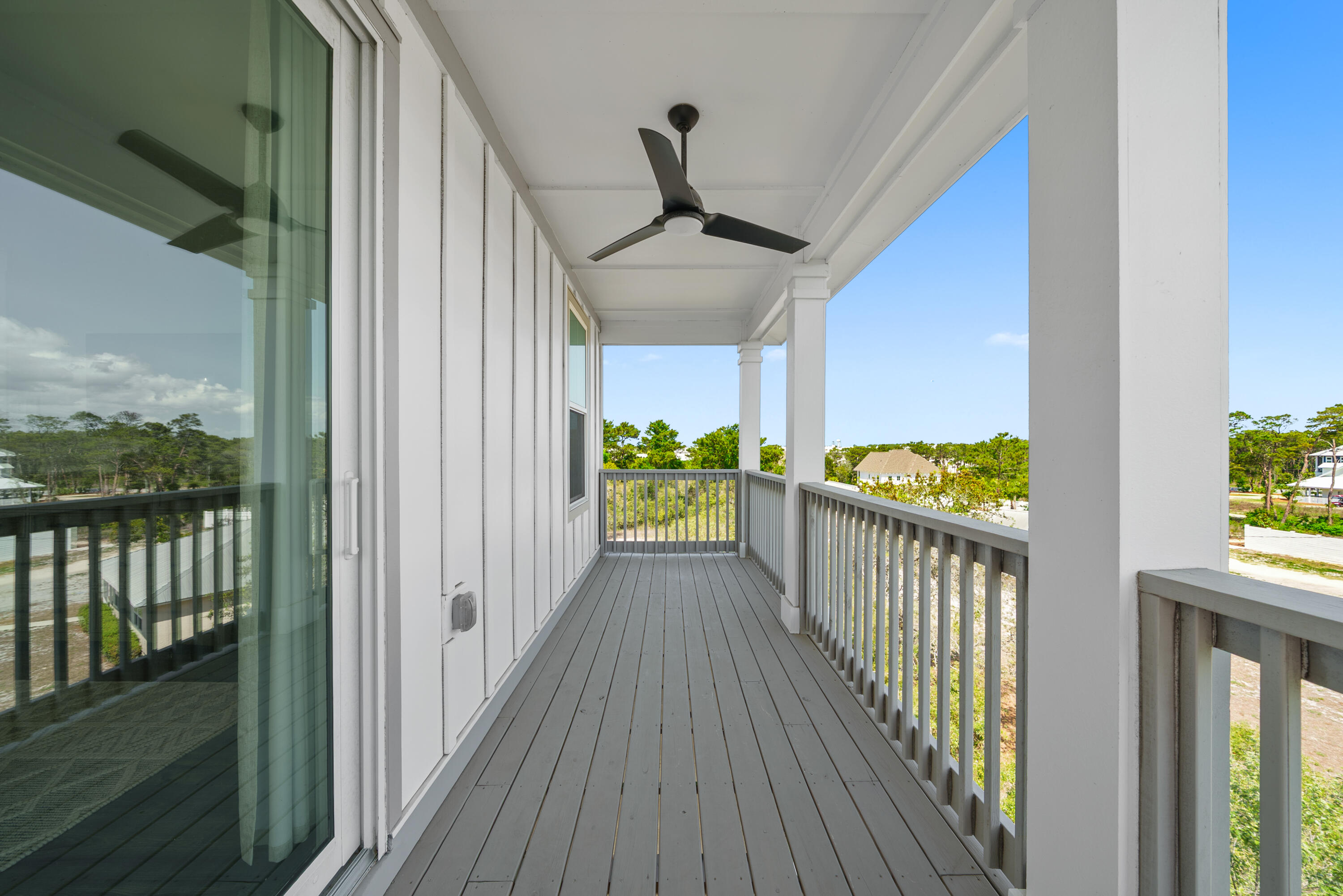 28 W Queen Palm Drive
