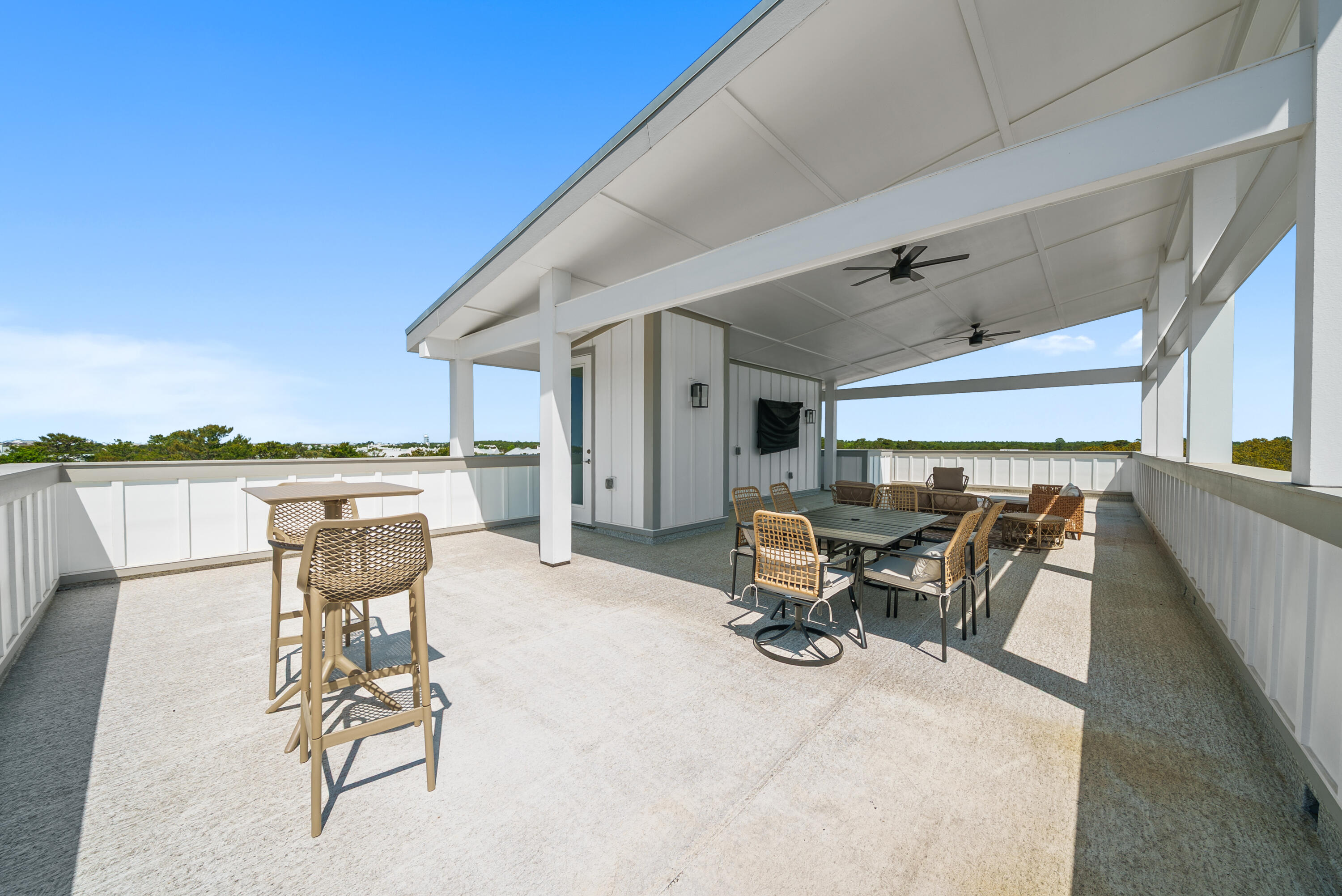 28 W Queen Palm Drive