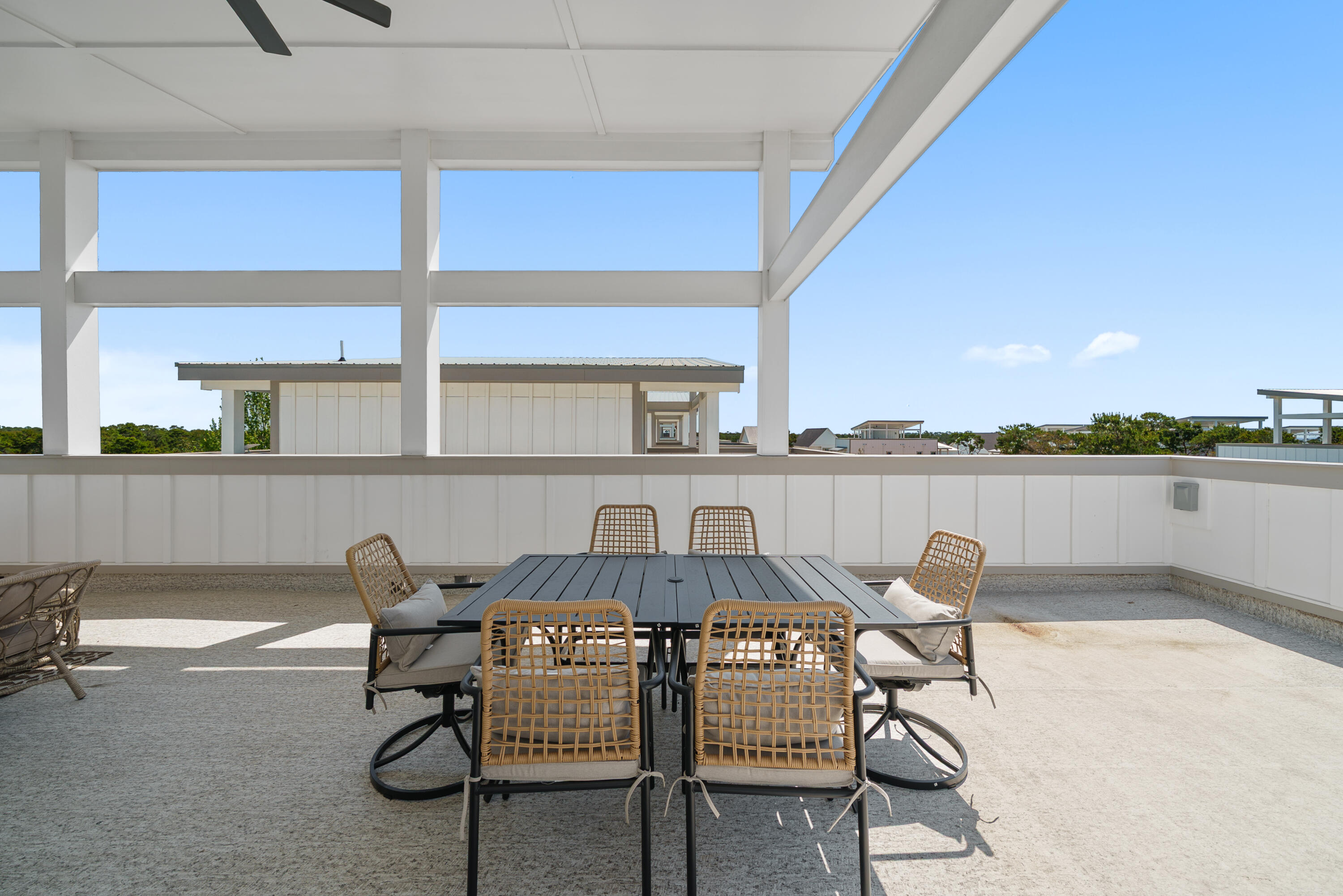 28 W Queen Palm Drive