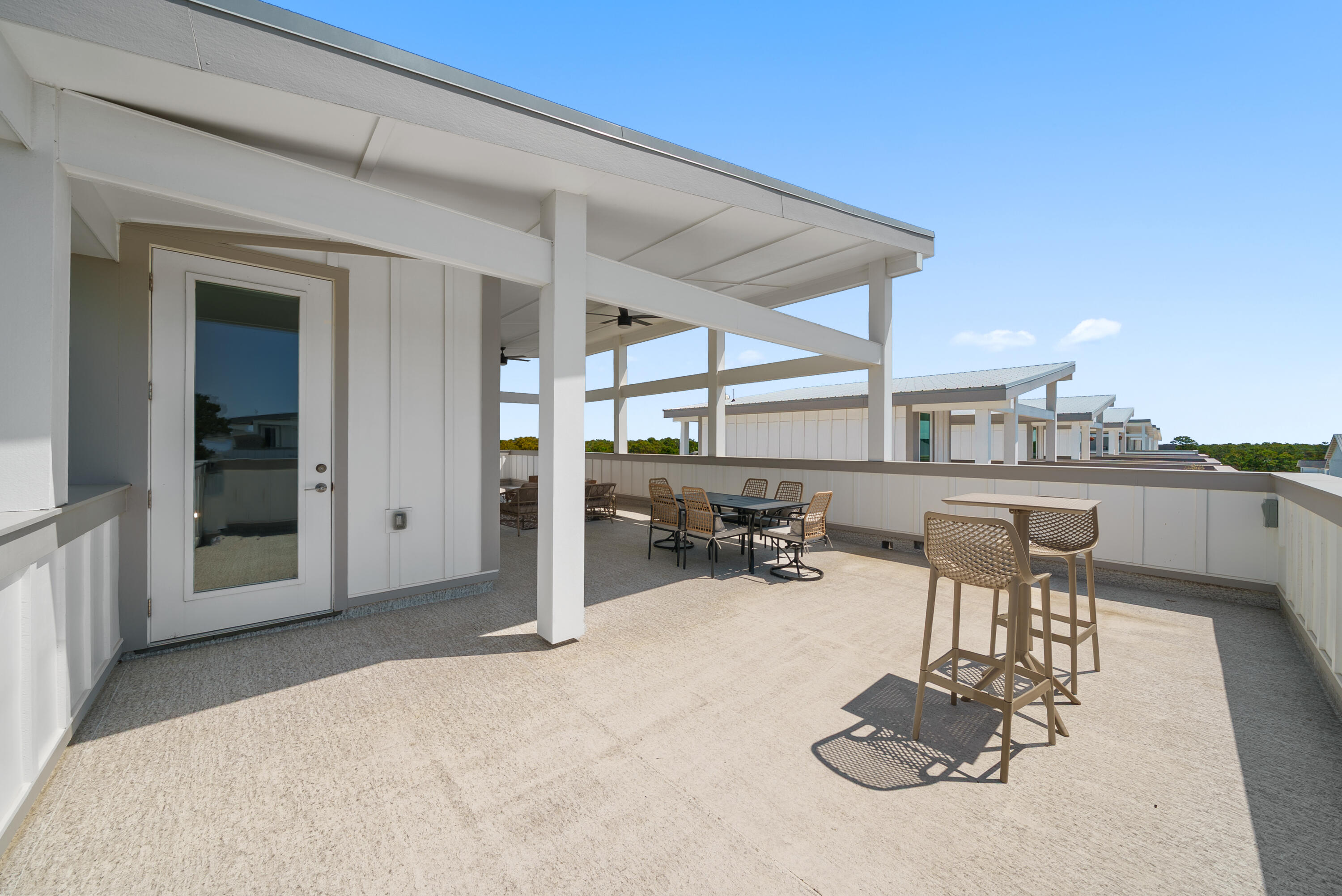 28 W Queen Palm Drive
