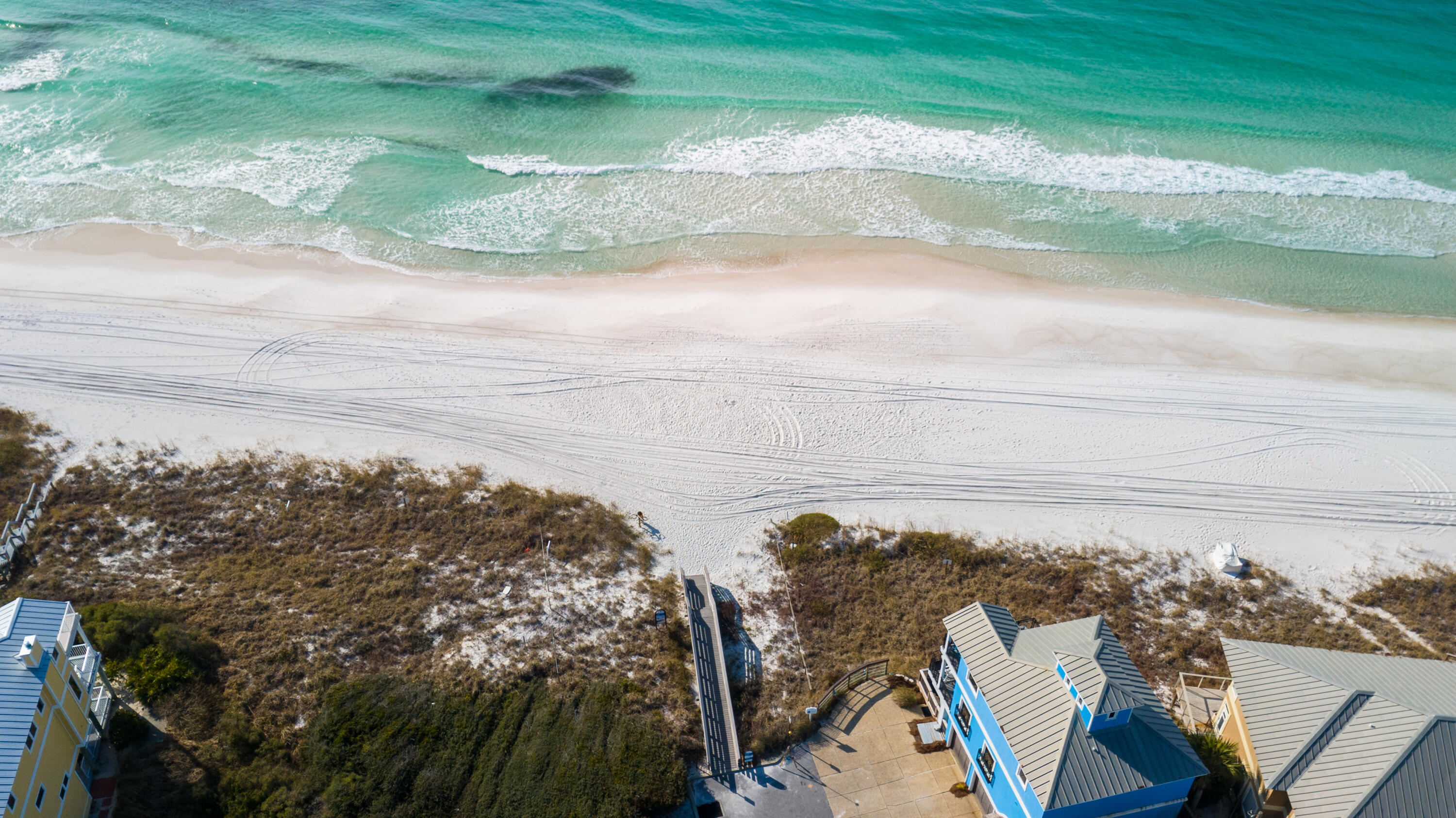 28 W Queen Palm Drive