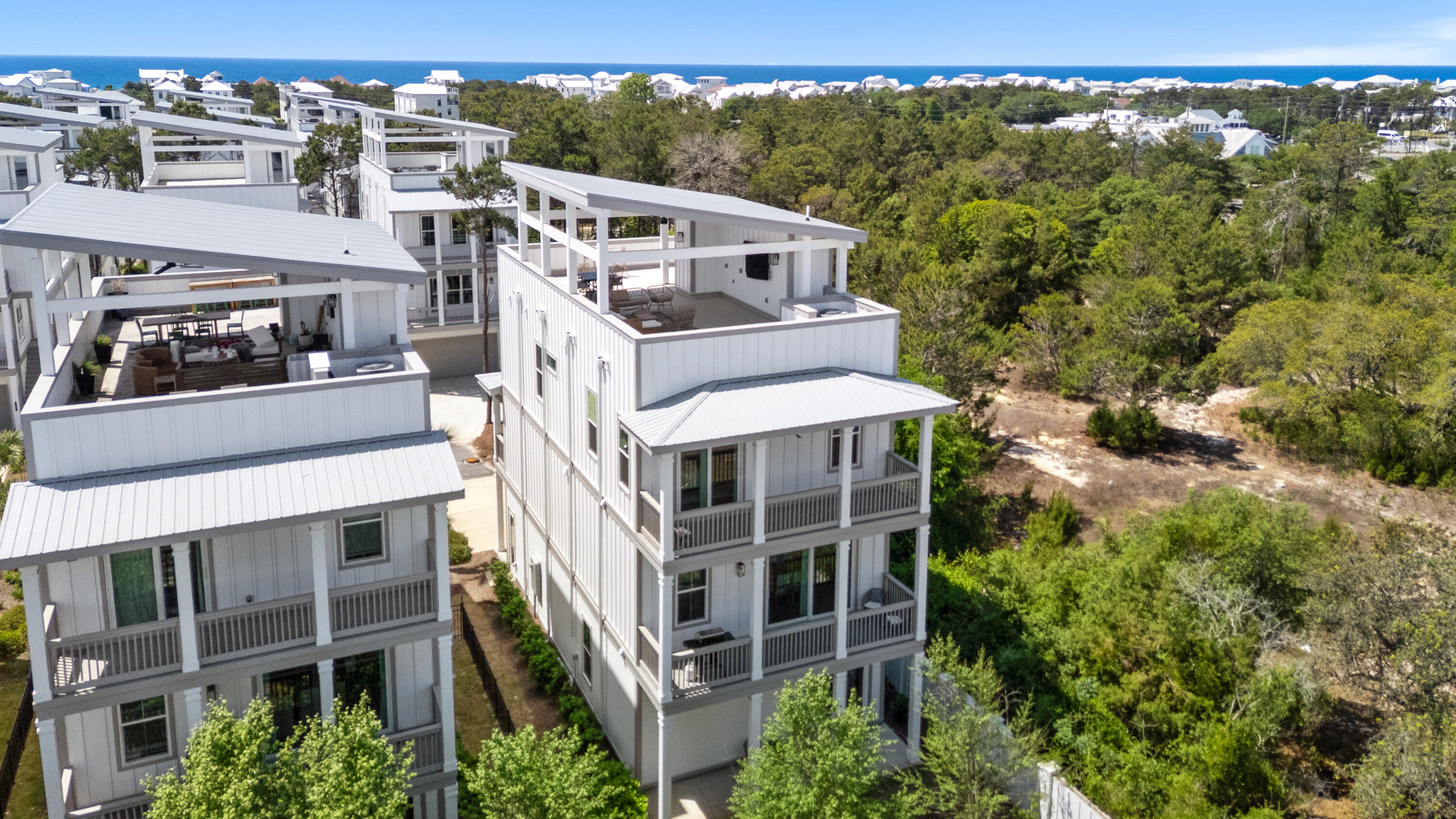 28 W Queen Palm Drive