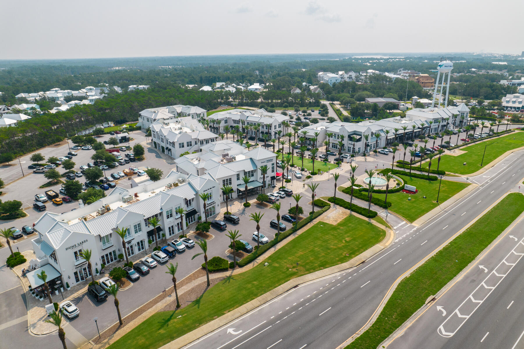 28 W Queen Palm Drive
