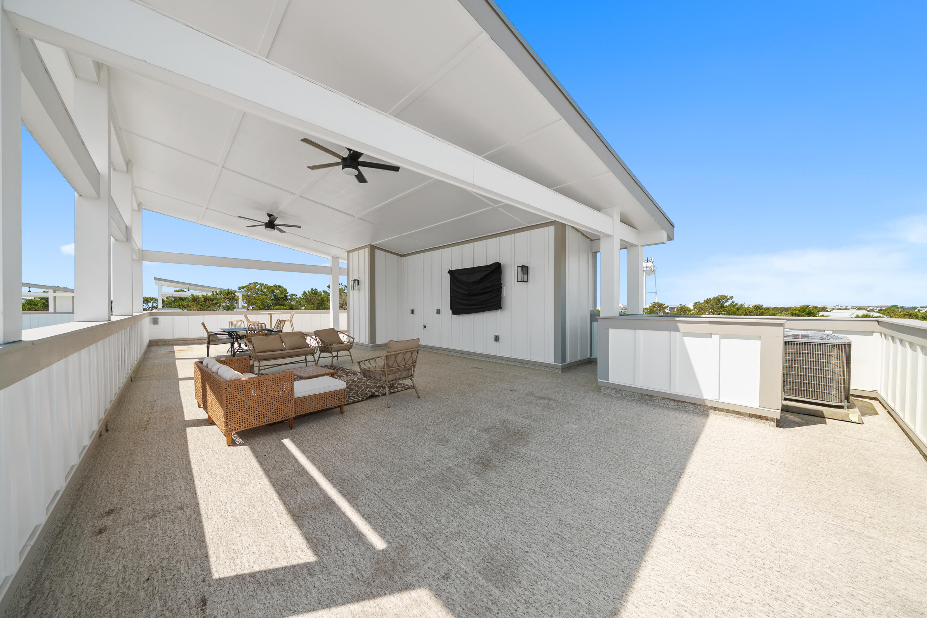28 W Queen Palm Drive