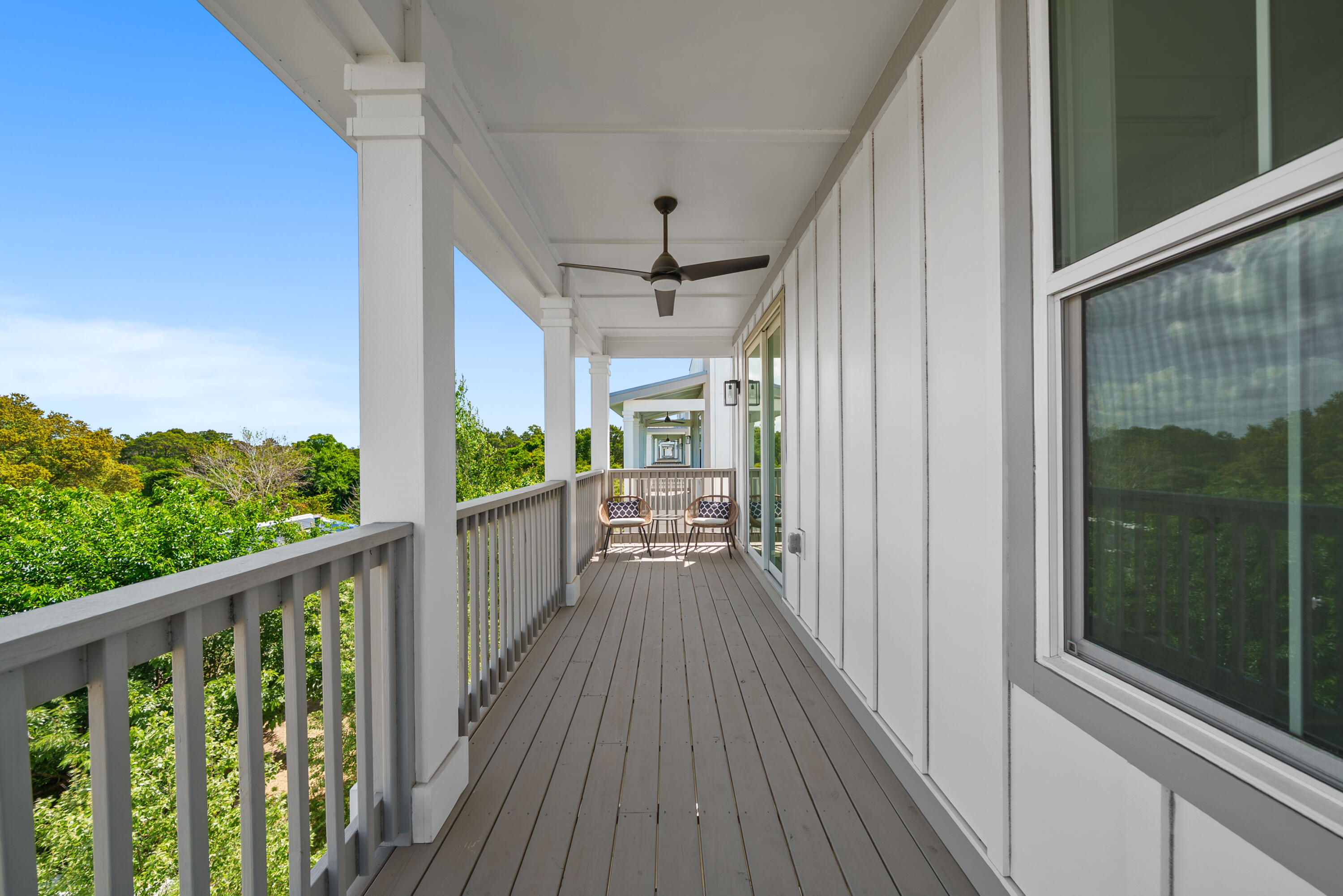 28 W Queen Palm Drive