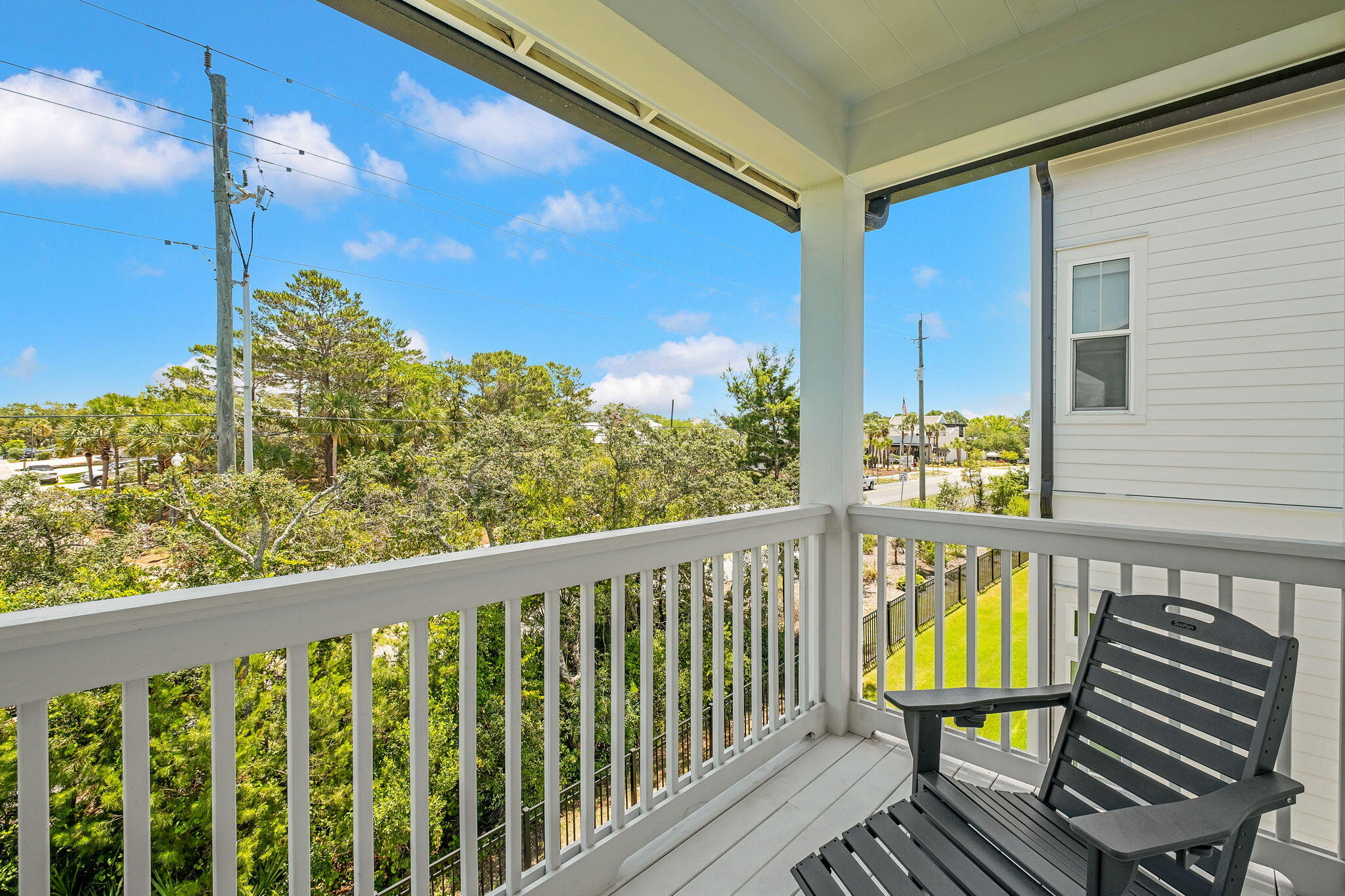 77 Seaboard Lane