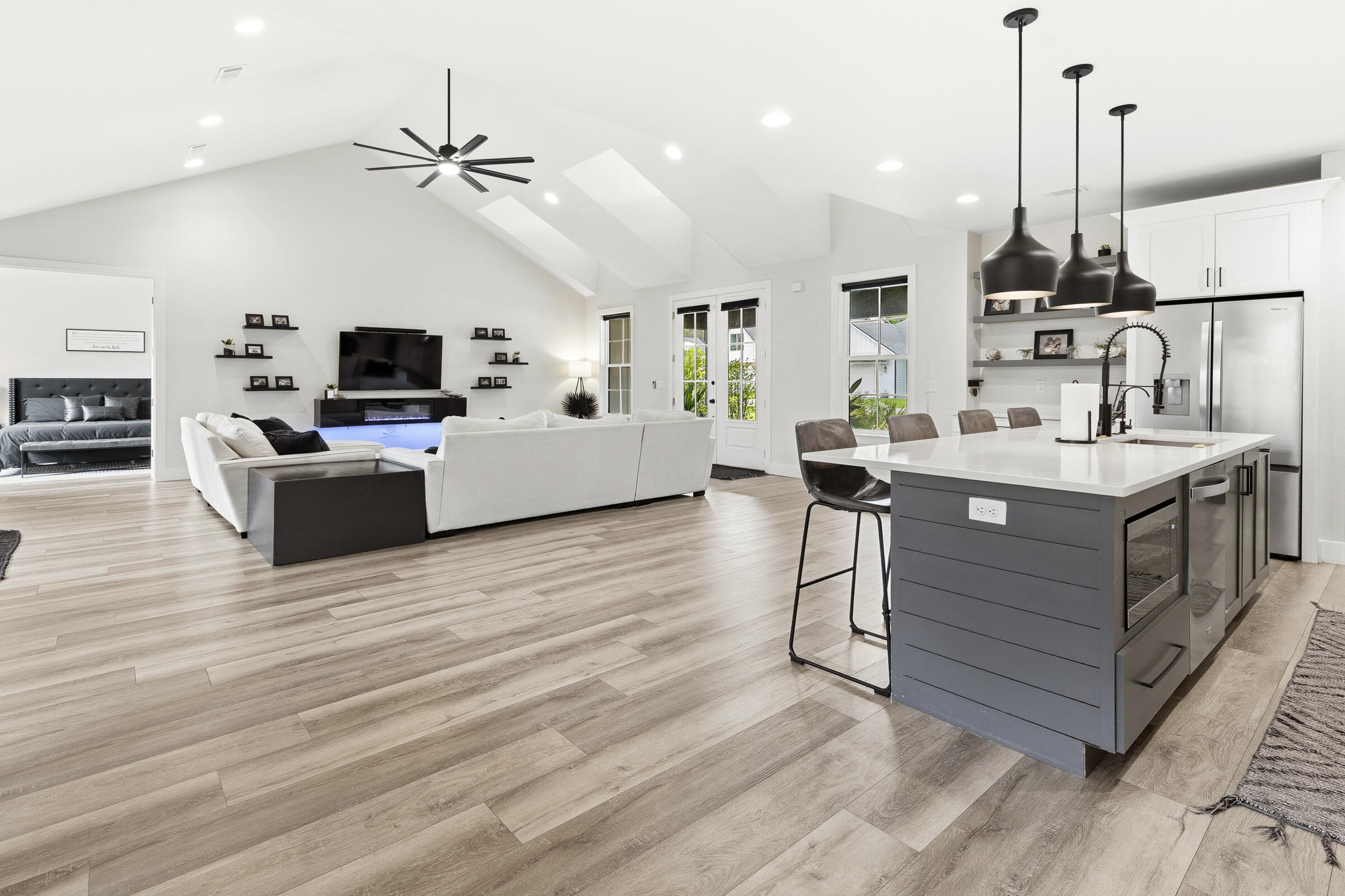 77 W Lamb Drive