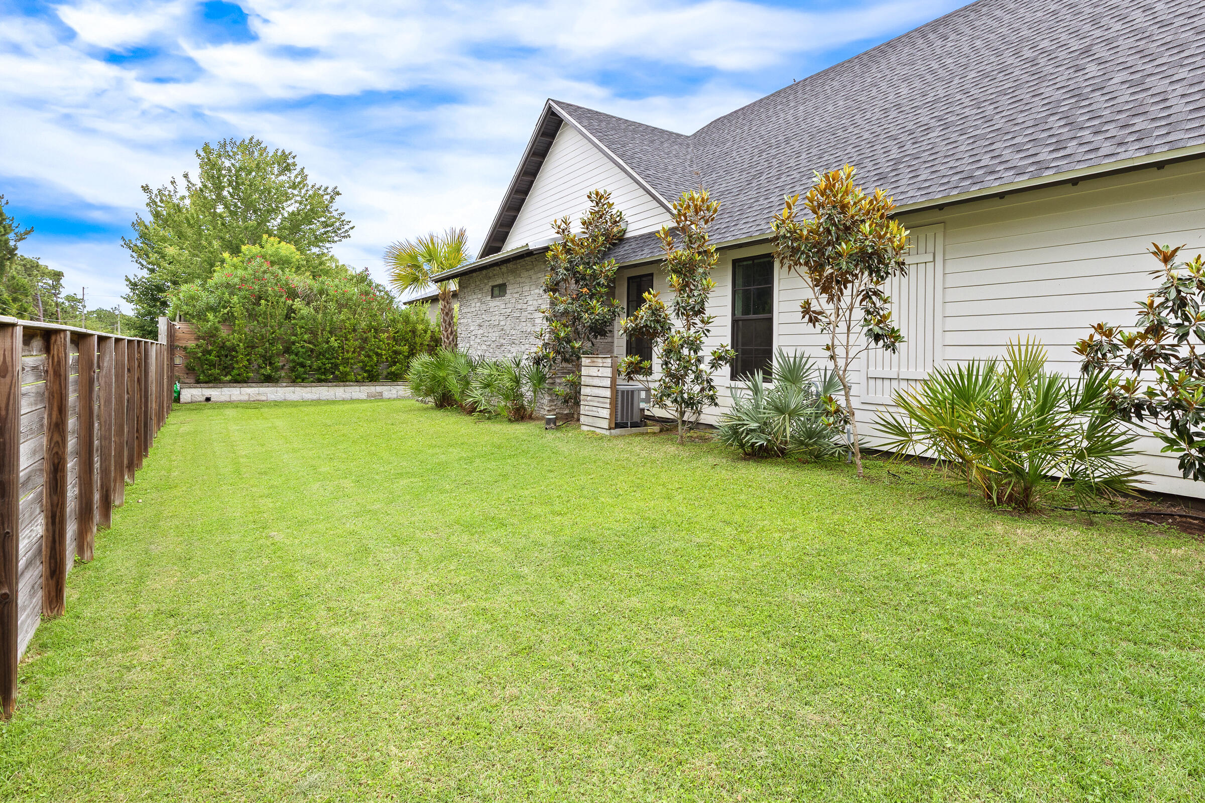 77 W Lamb Drive
