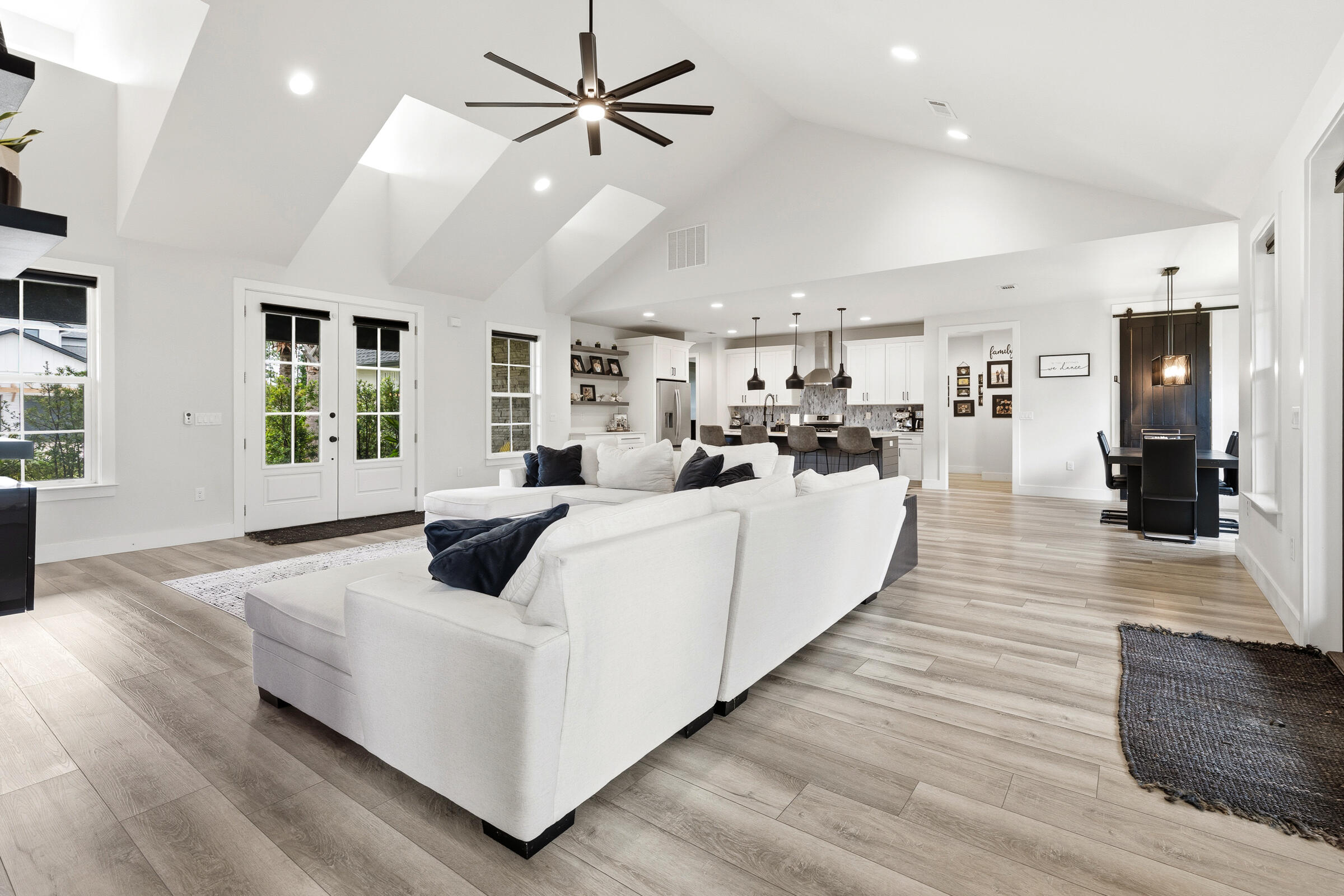 77 W Lamb Drive