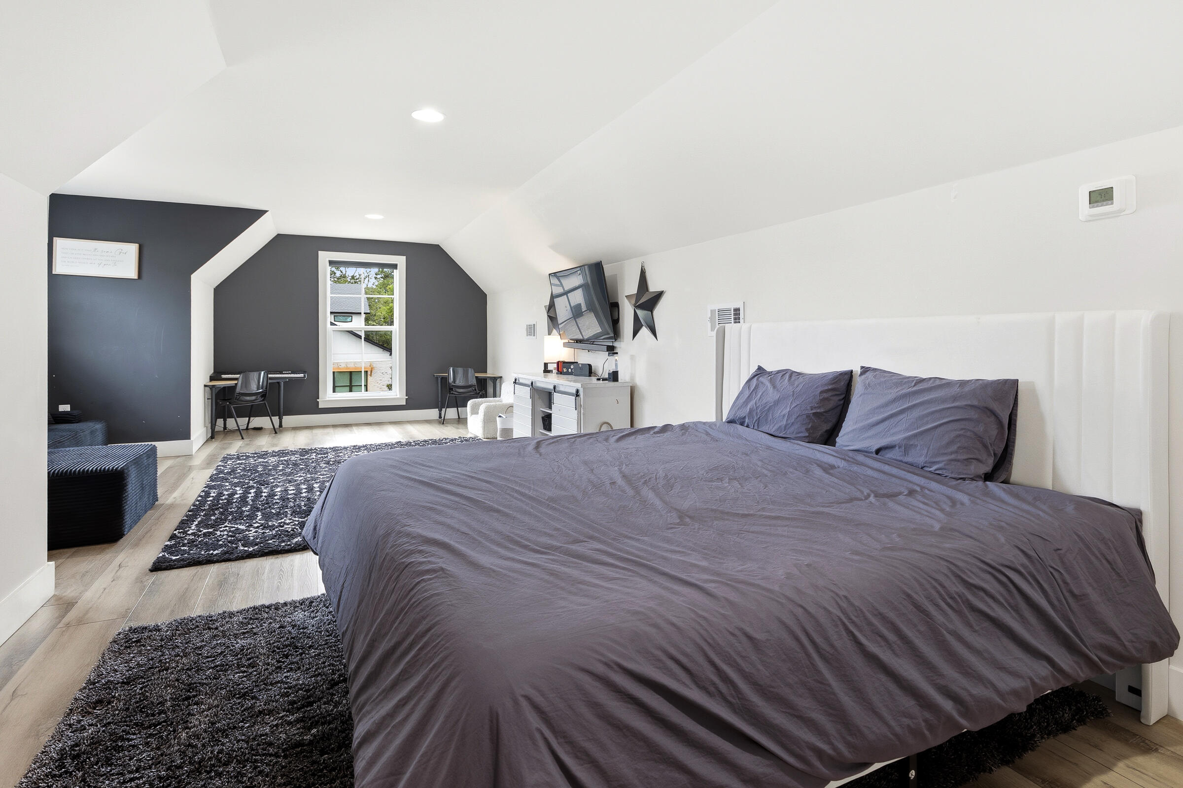 77 W Lamb Drive