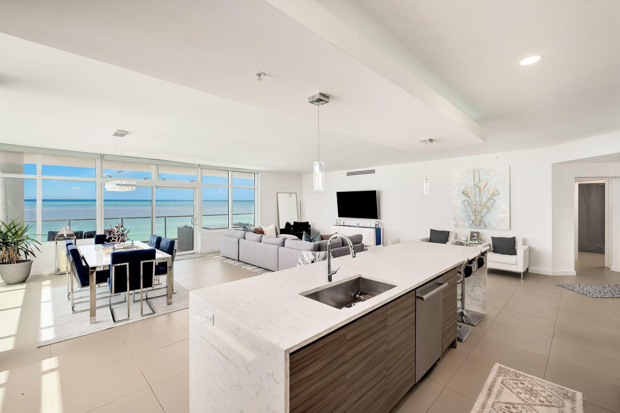 1900 Scenic Highway 98 601