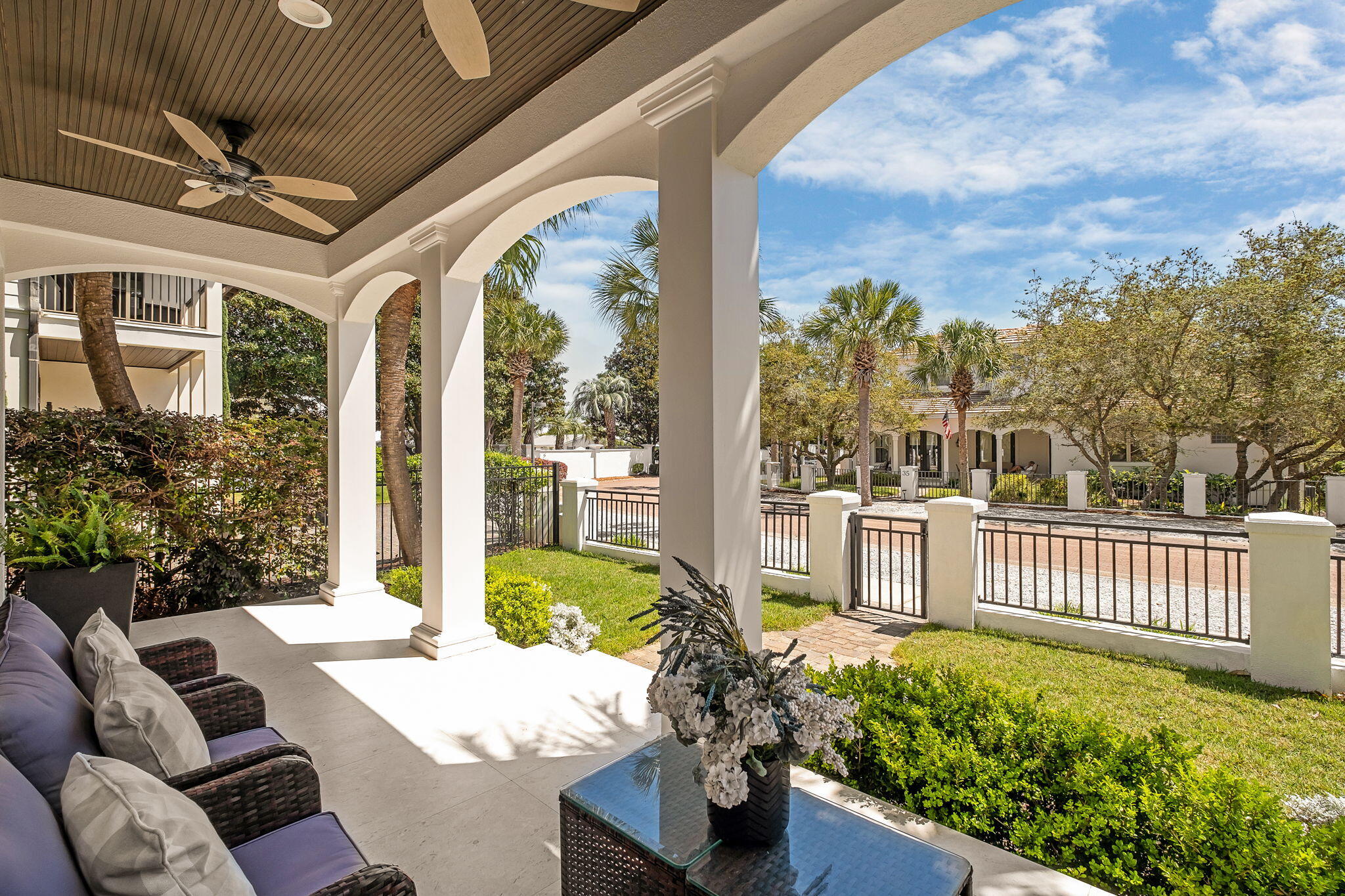 50 White Cliffs Drive