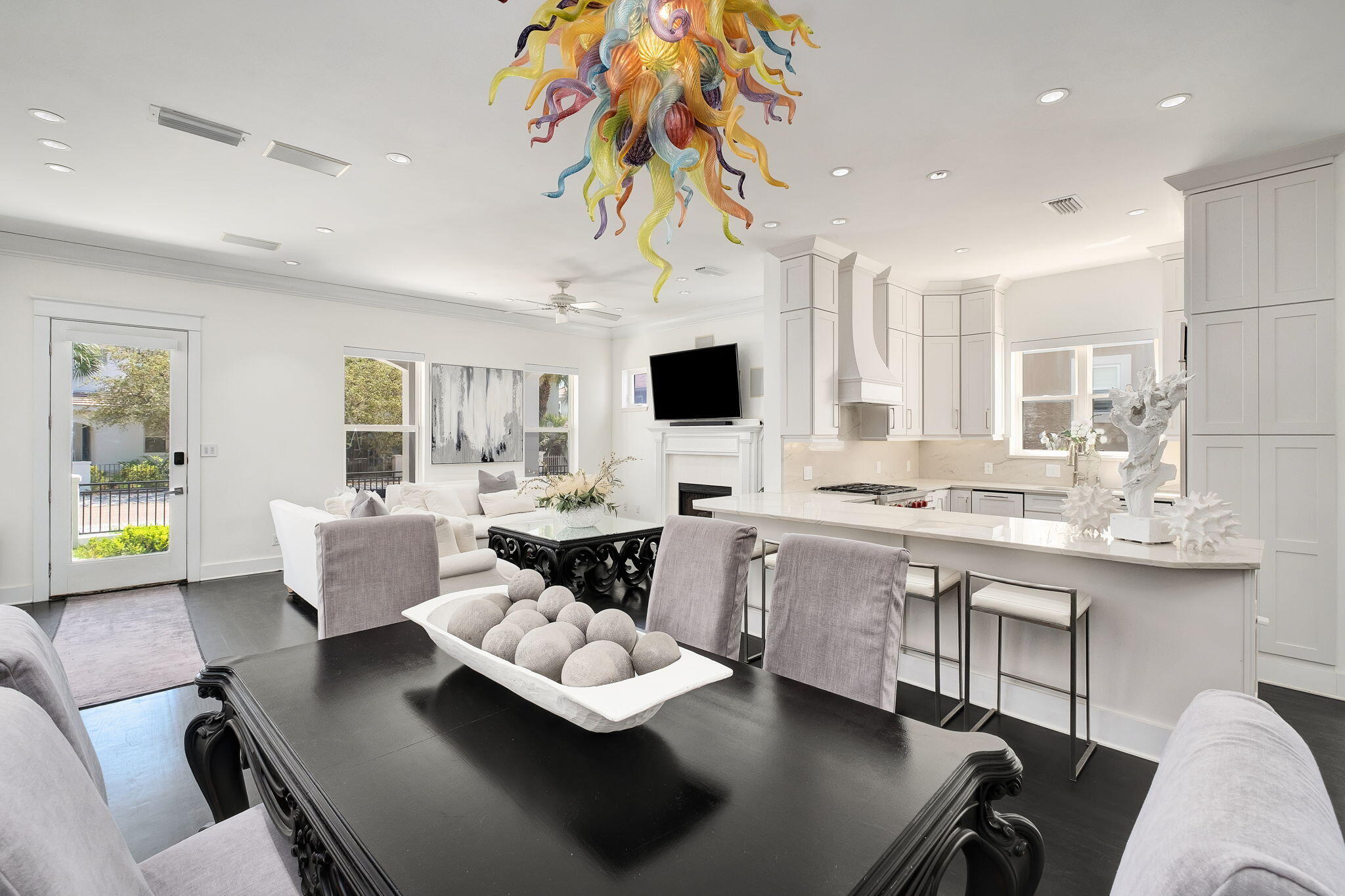 50 White Cliffs Drive