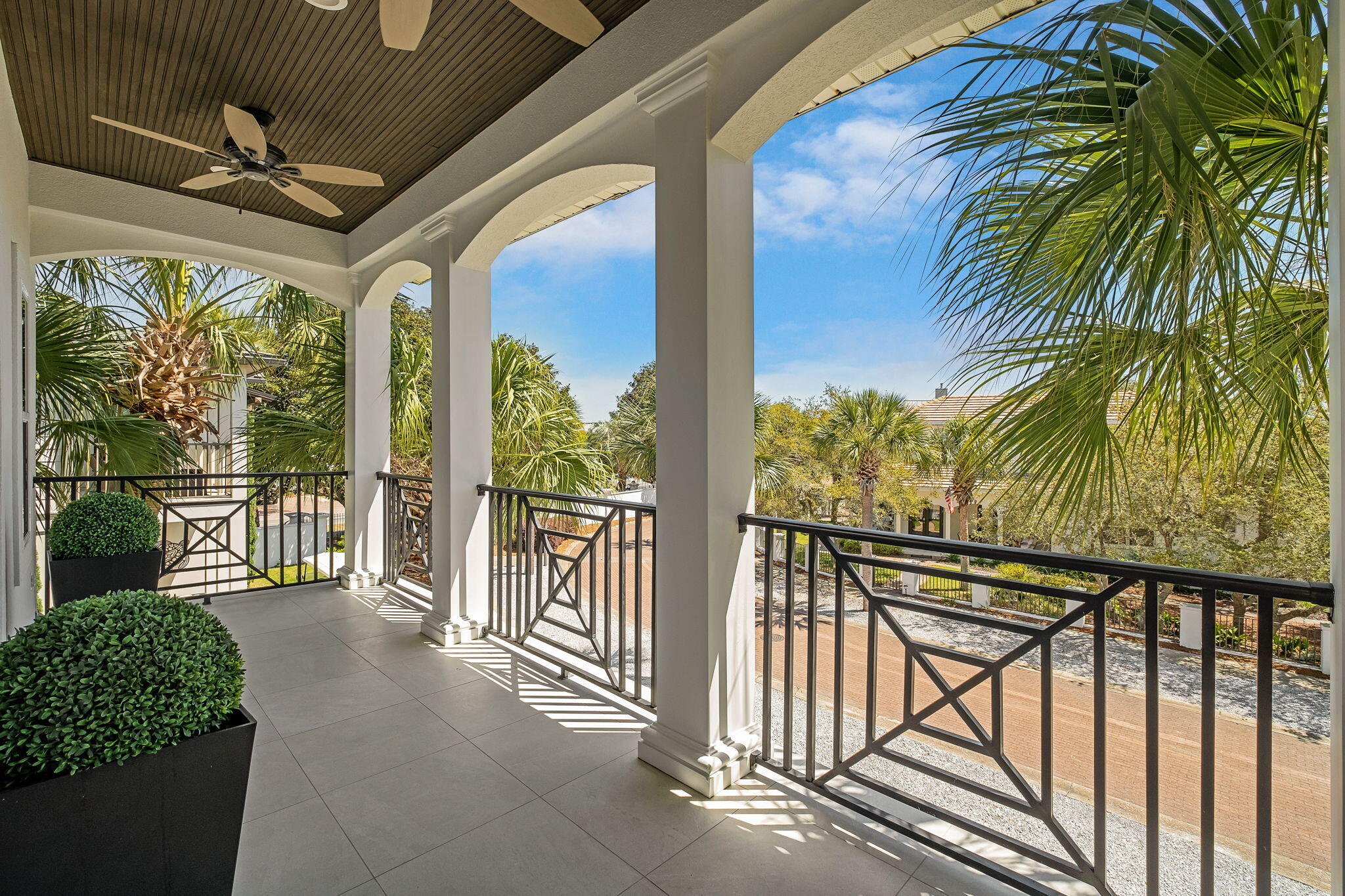 50 White Cliffs Drive