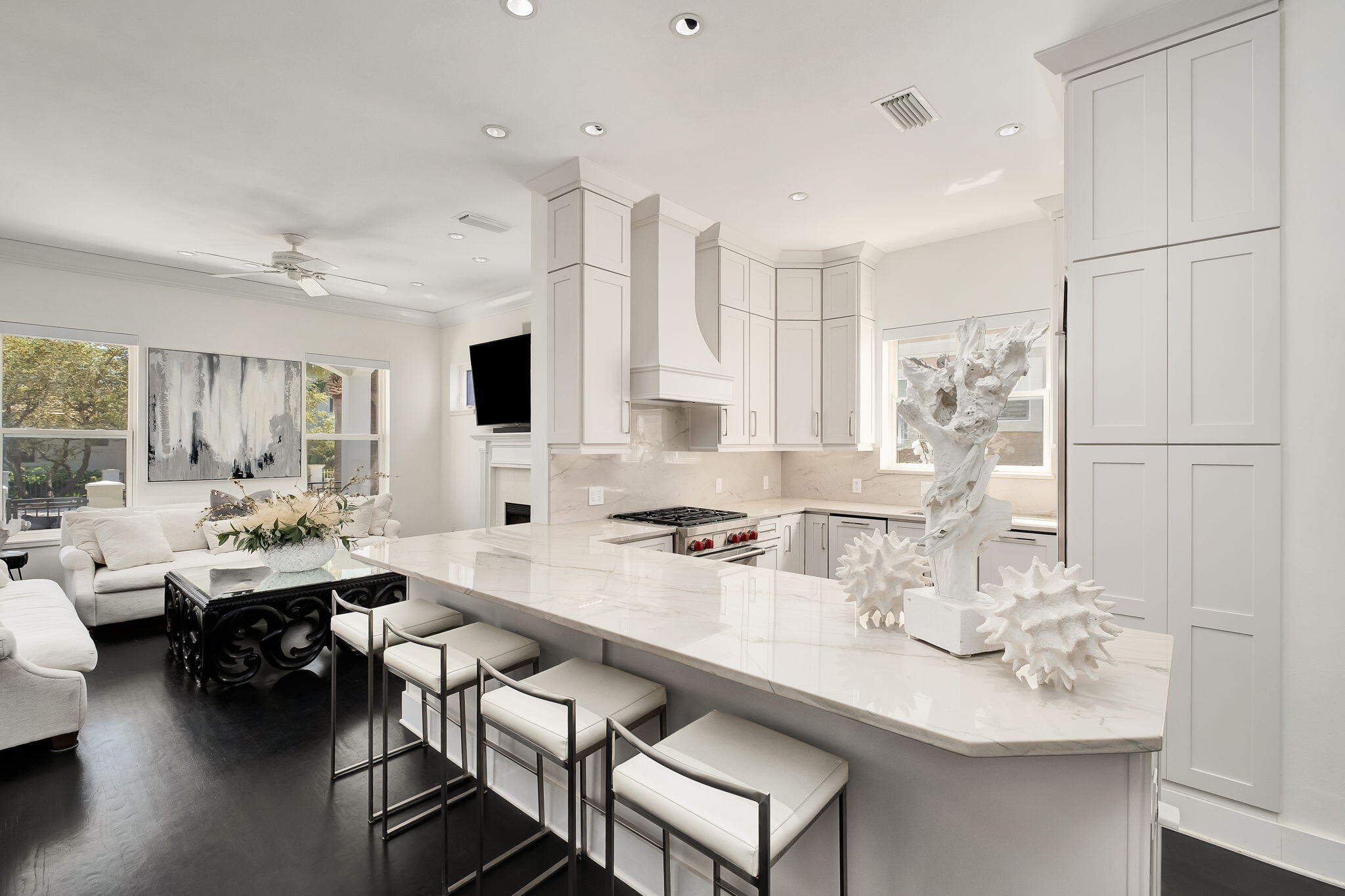 50 White Cliffs Drive