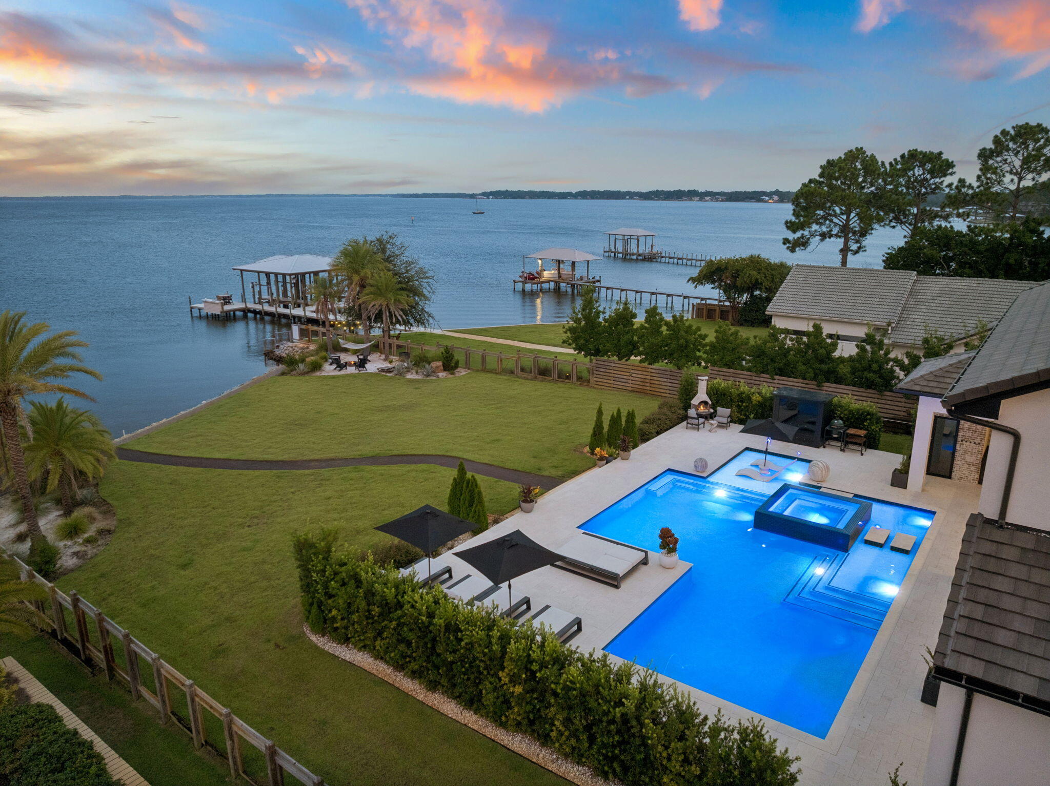 400 E Shipwreck Road