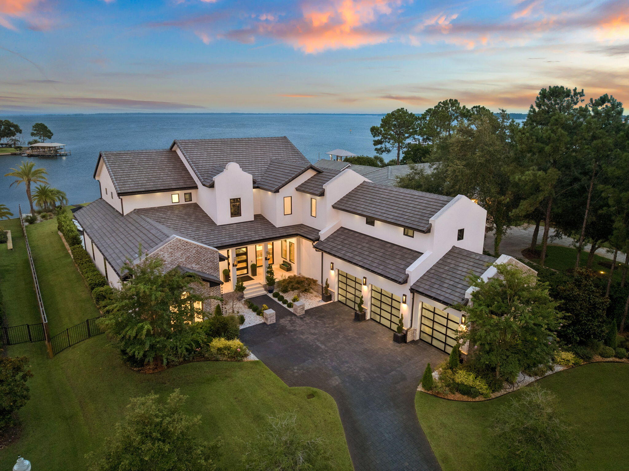 400 E Shipwreck Road