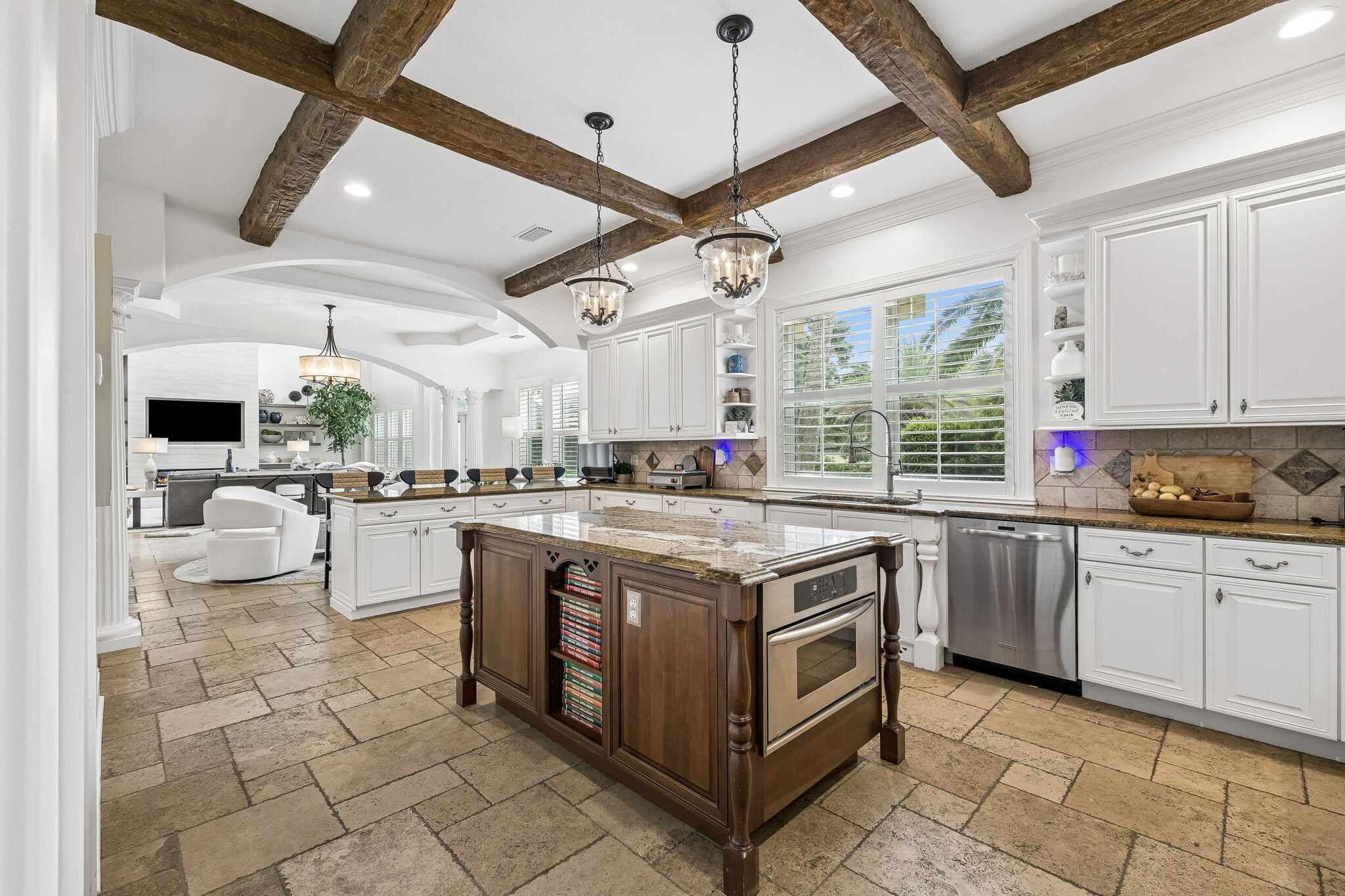 3286 Burnt Pine Lane