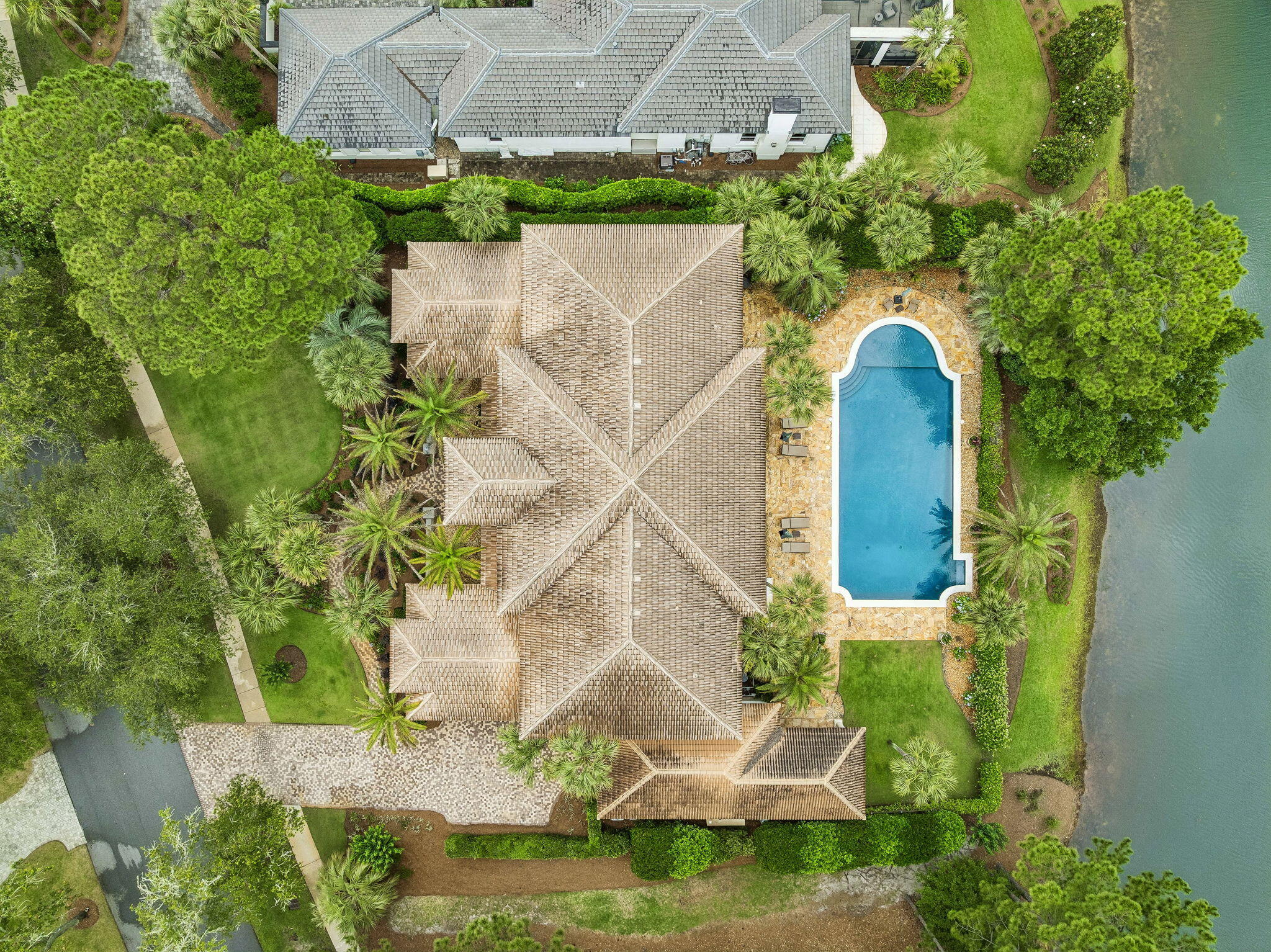 3286 Burnt Pine Lane
