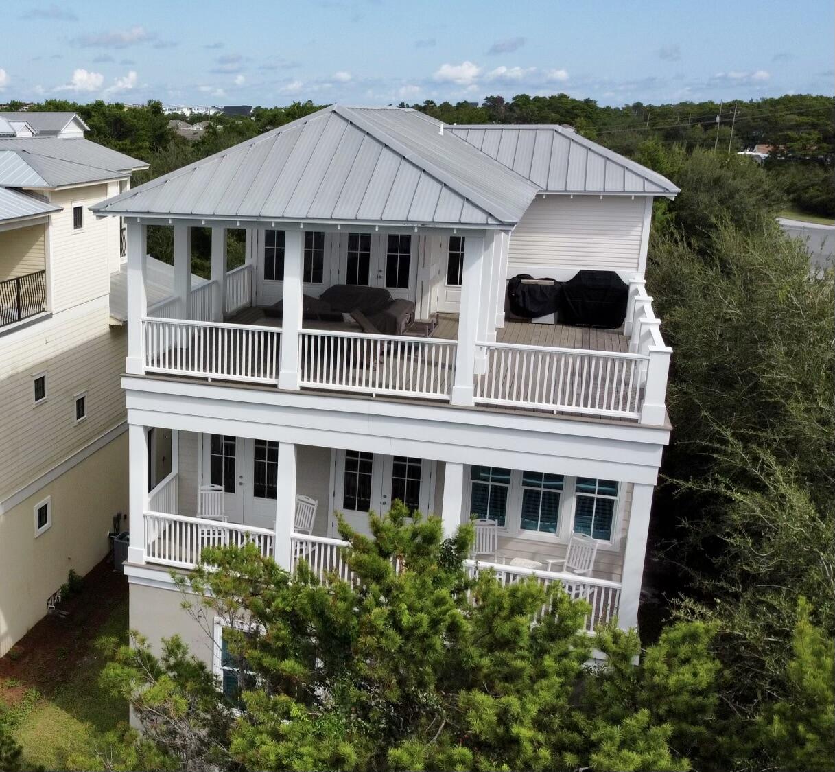 11 Pompano Place
