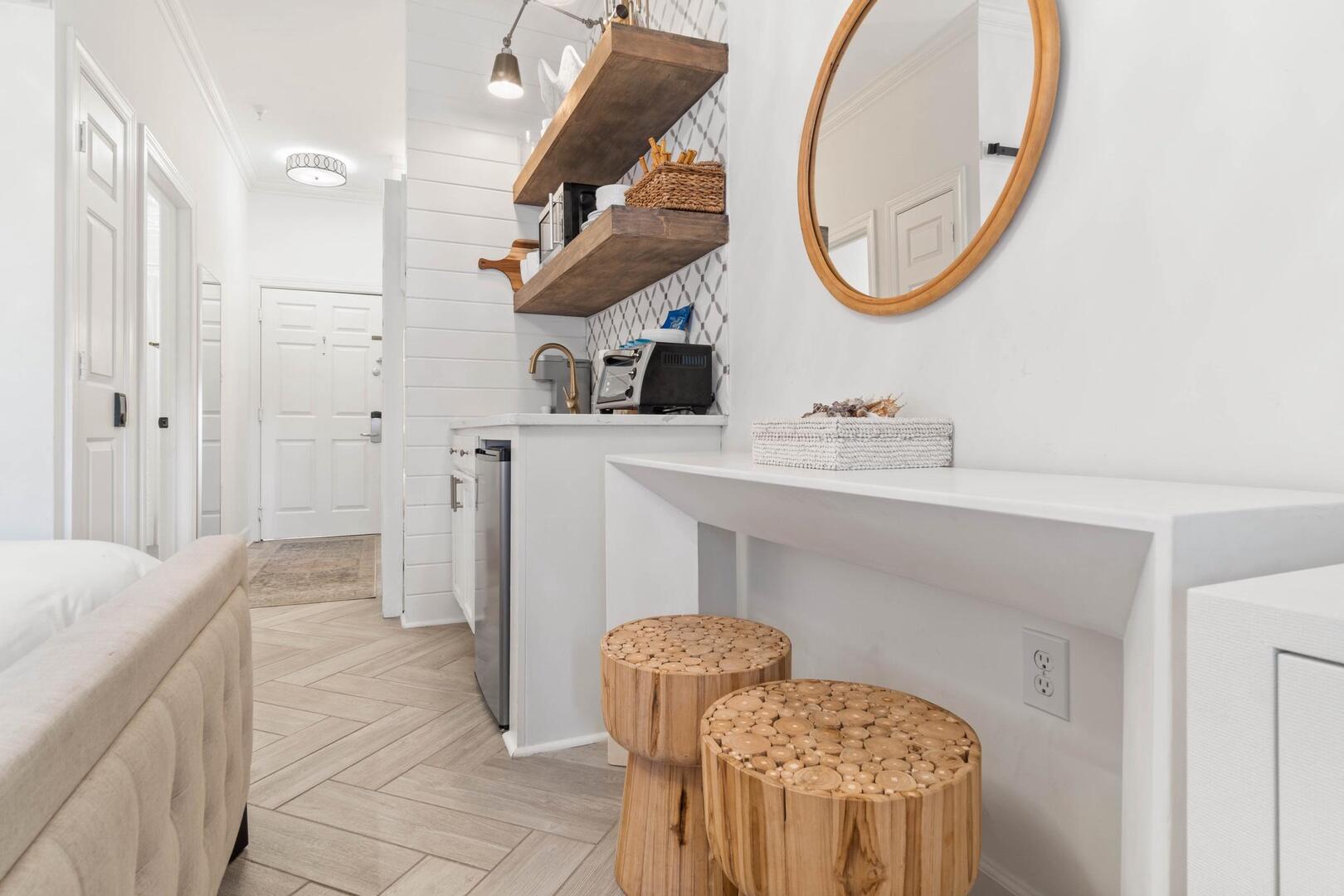 10343 E County Highway 30a, B202