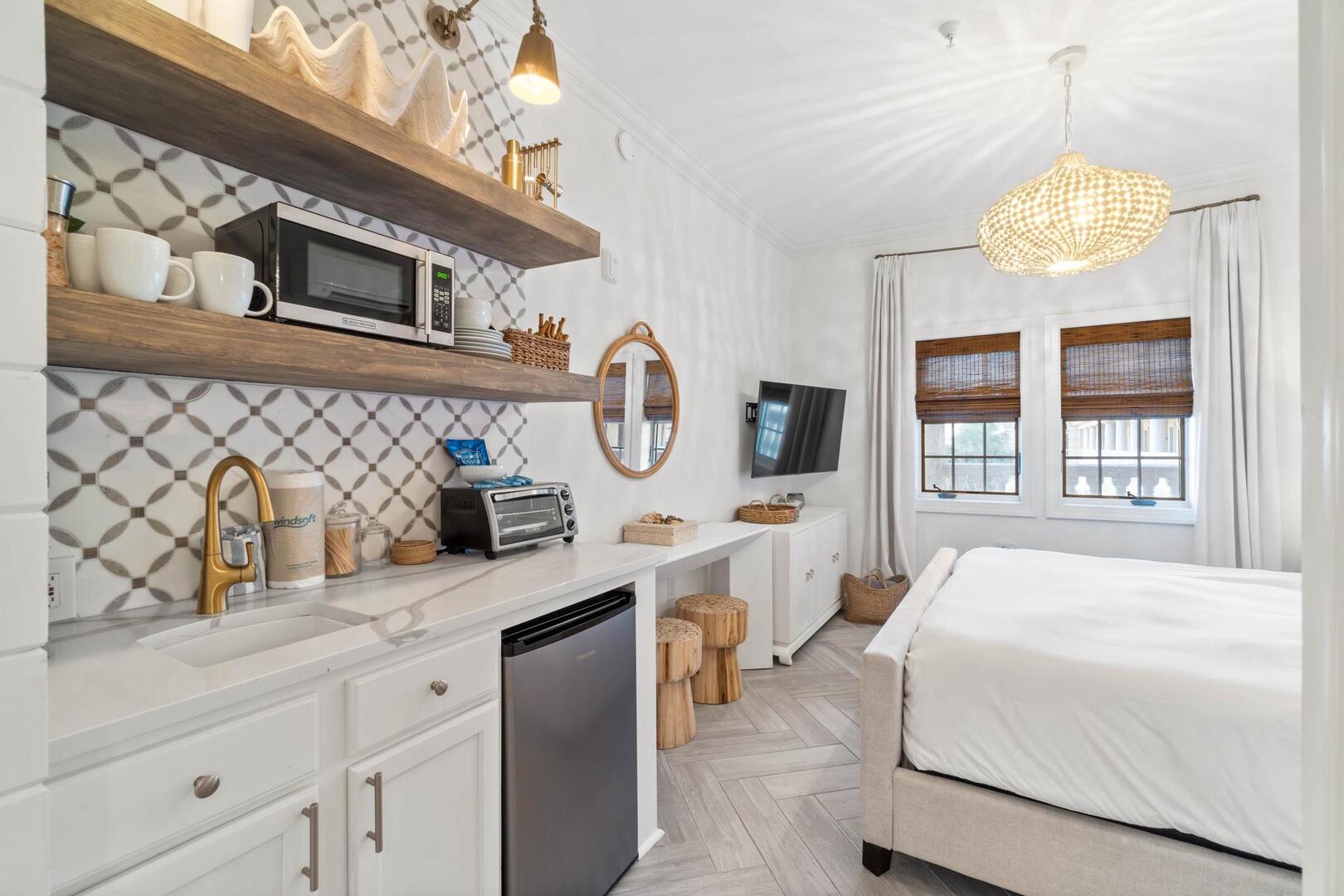 10343 E County Highway 30a, B202