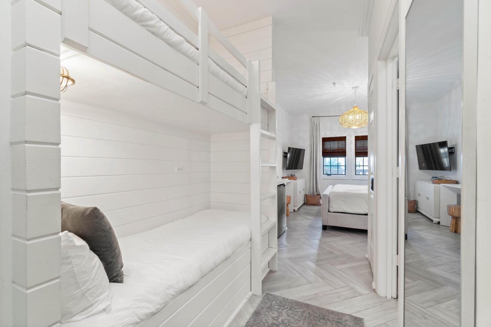 10343 E County Highway 30a, B202