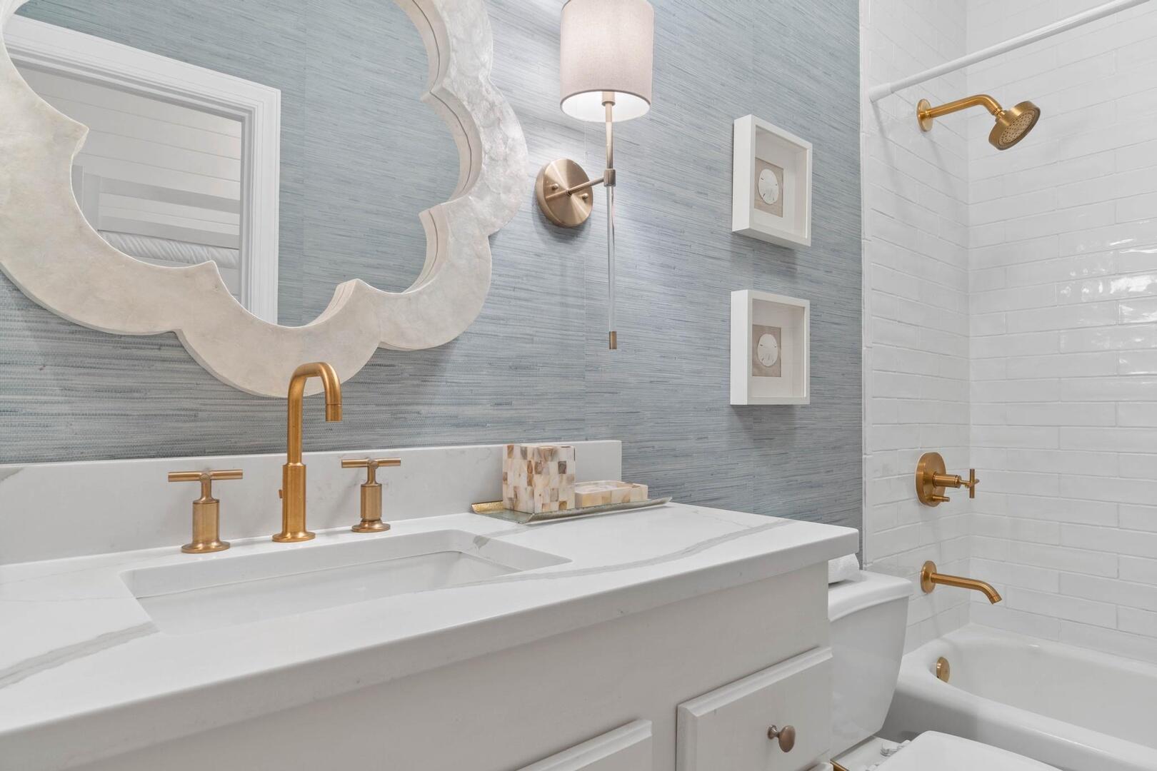 10343 E County Highway 30a, B202