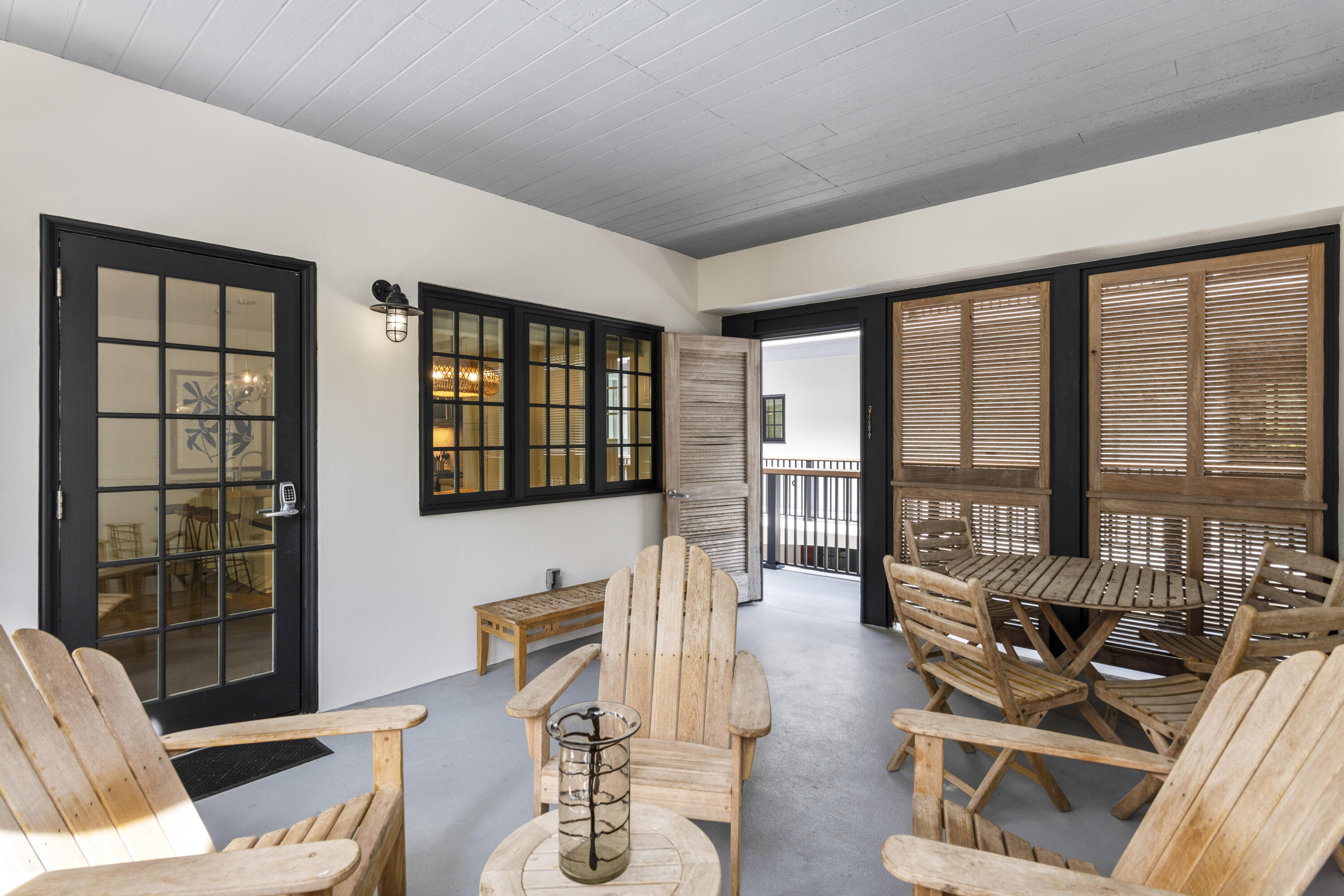 136 Georgetown Avenue, 2A-4