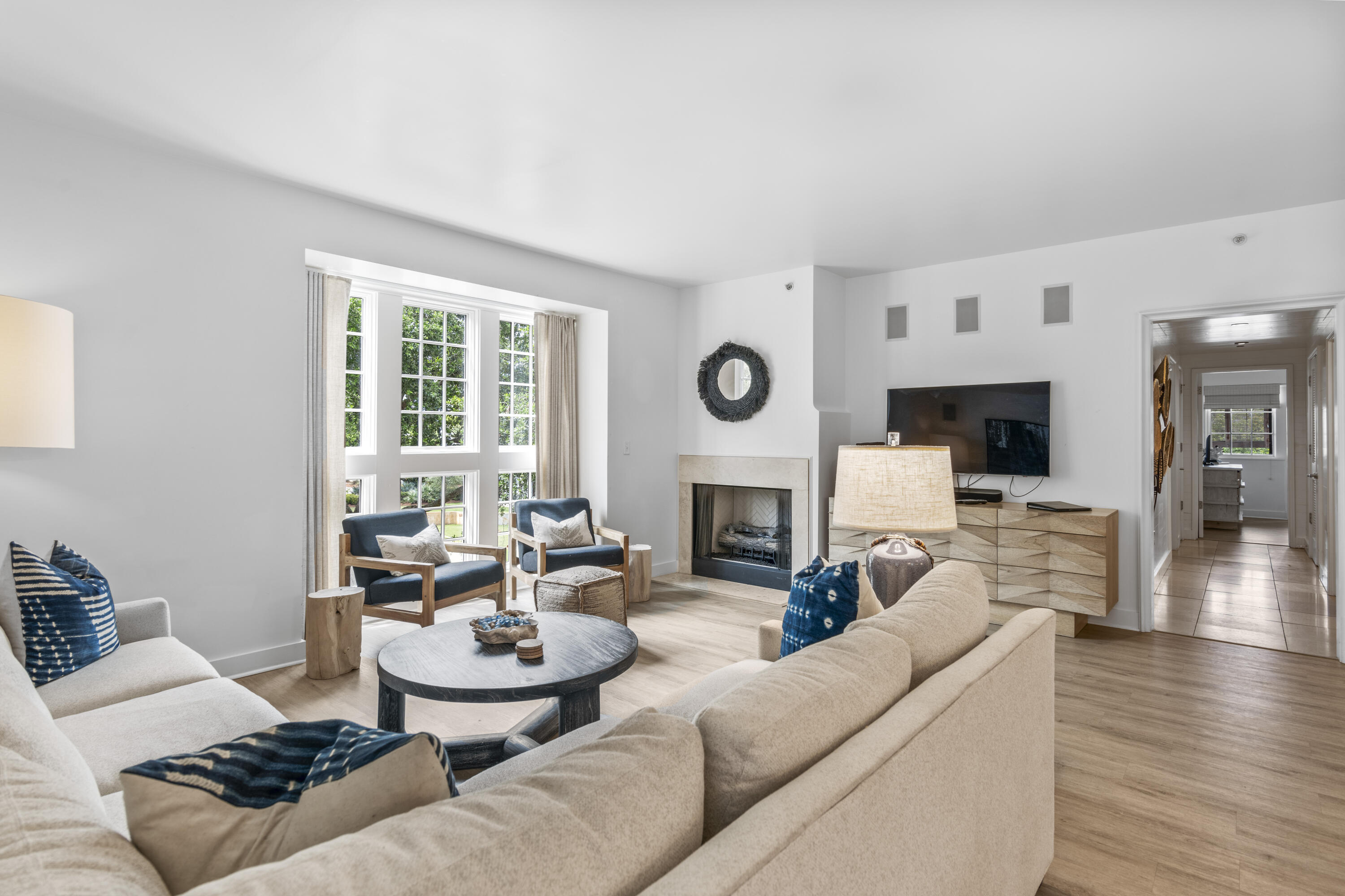 136 Georgetown Avenue, 2A-4