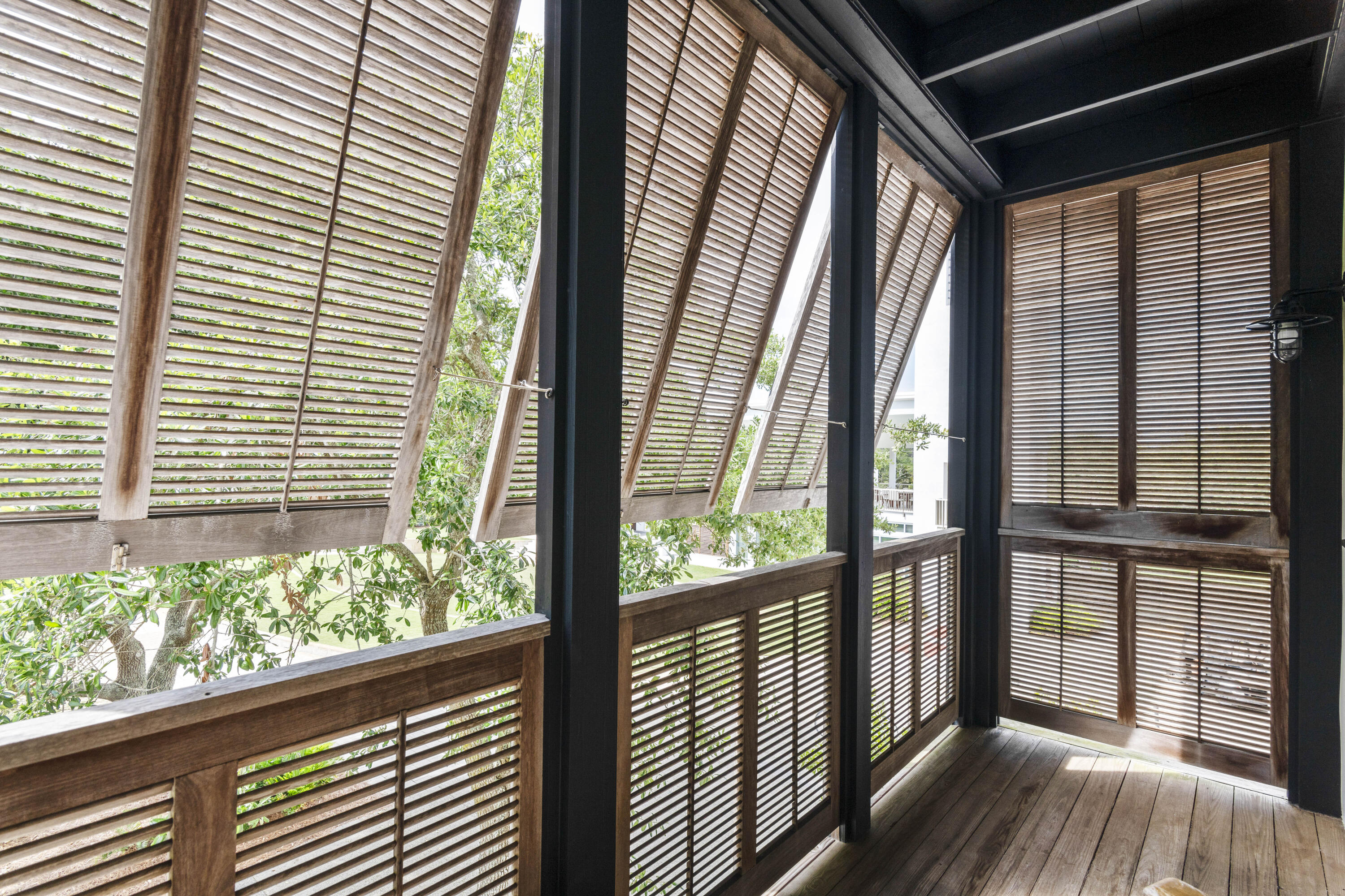 136 Georgetown Avenue, 2A-4