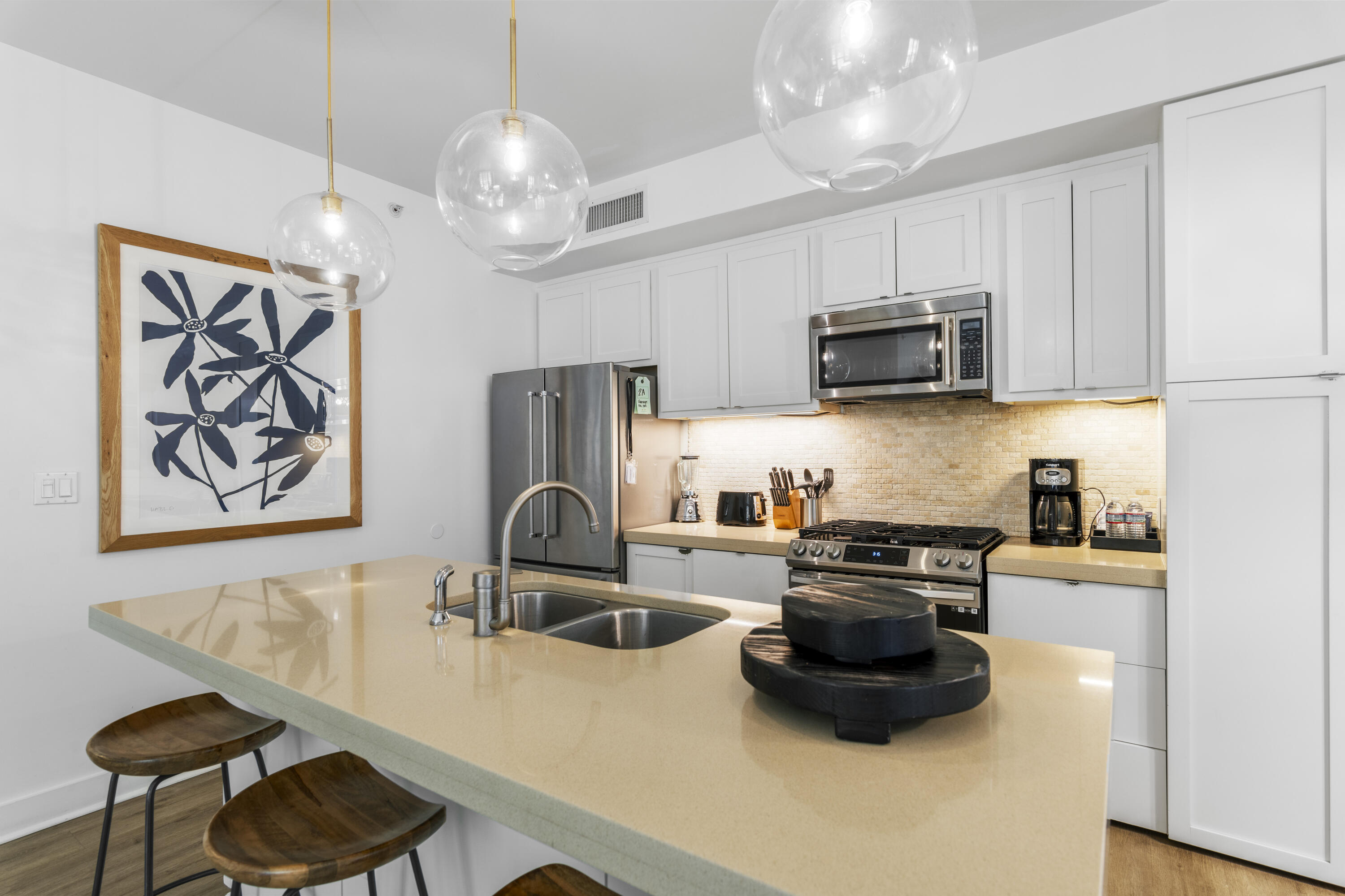 136 Georgetown Avenue, 2A-4