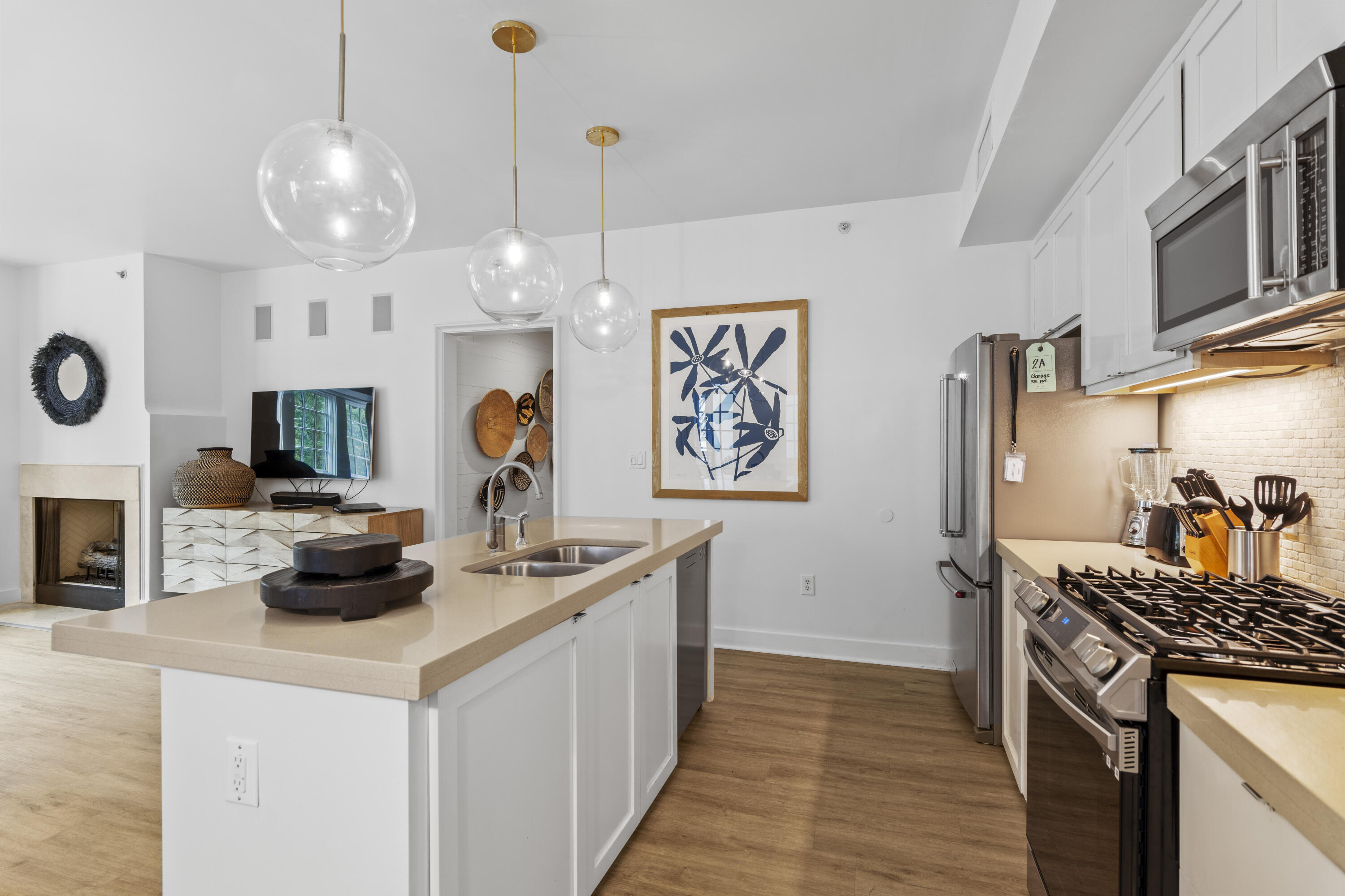 136 Georgetown Avenue, 2A-4