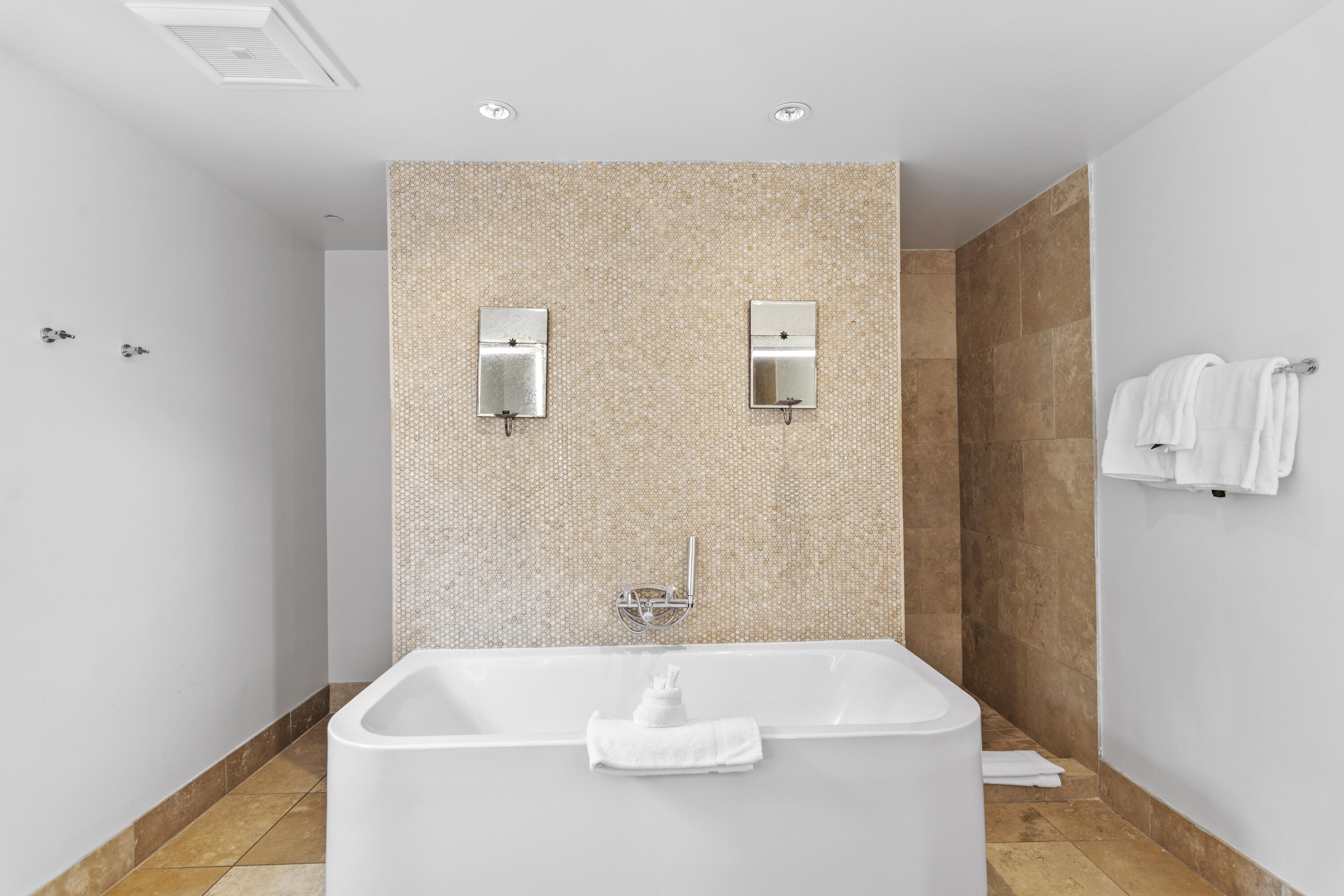 136 Georgetown Avenue, 2A-4