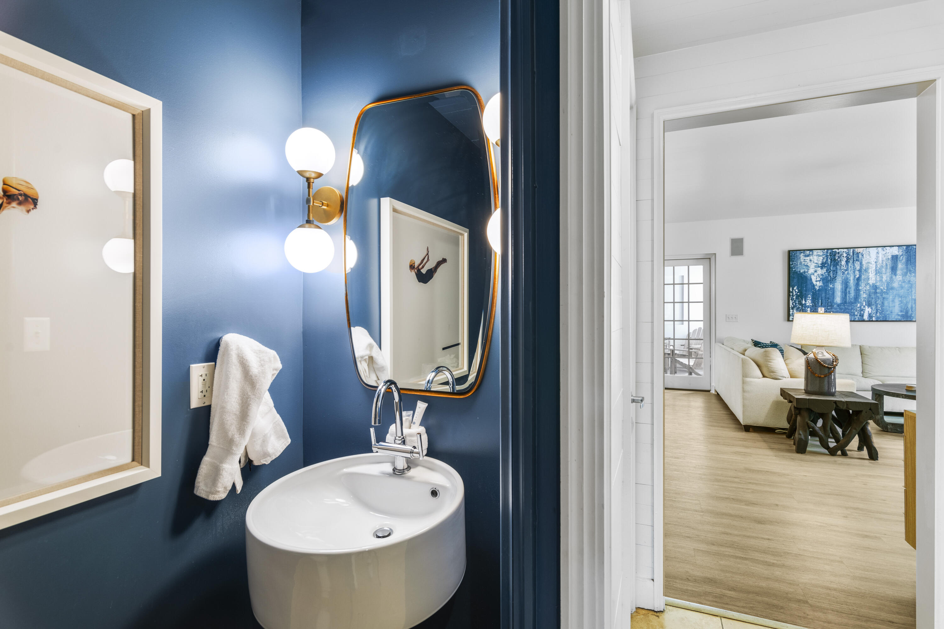 136 Georgetown Avenue, 2A-4