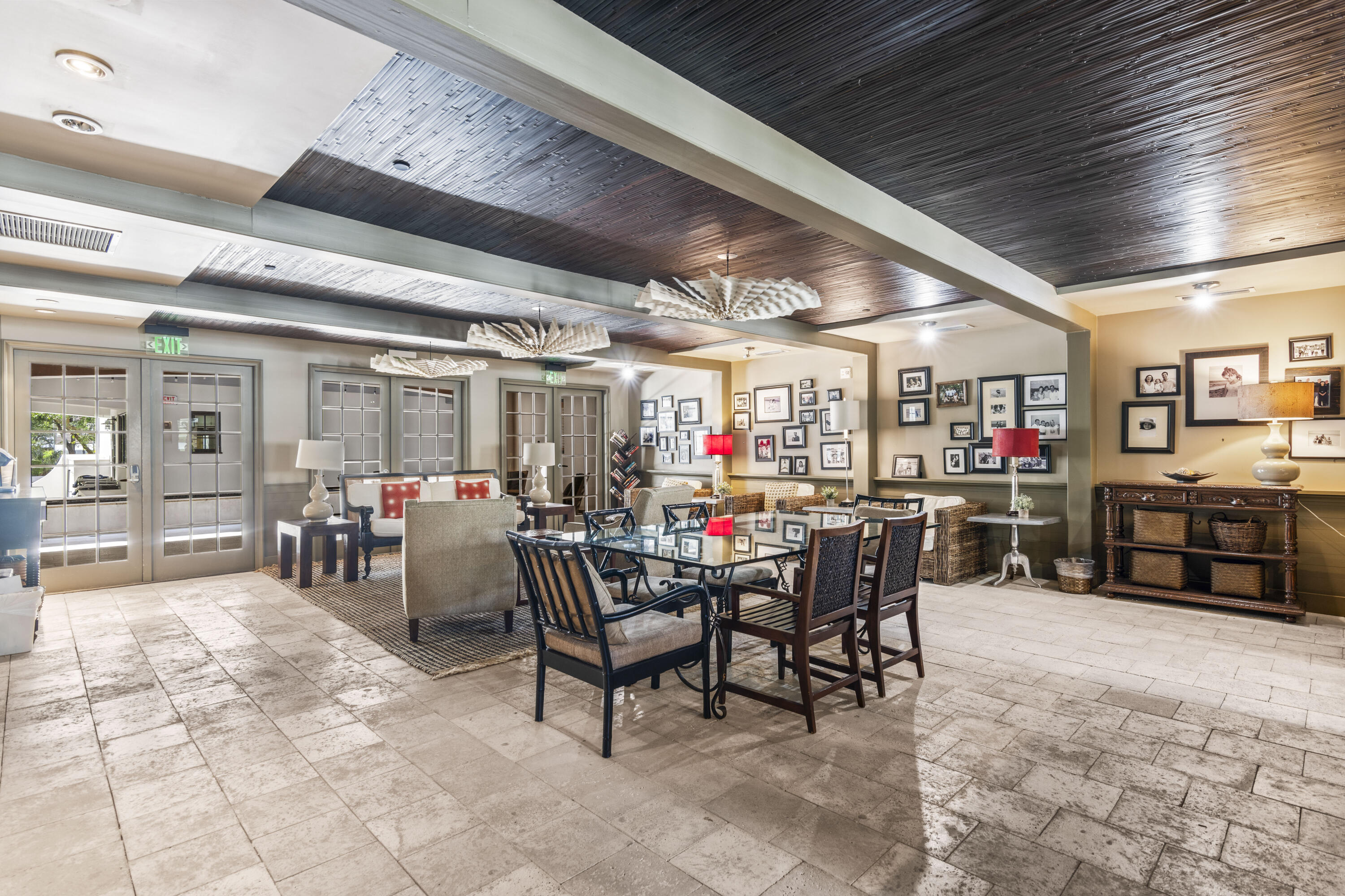 136 Georgetown Avenue, 2A-4