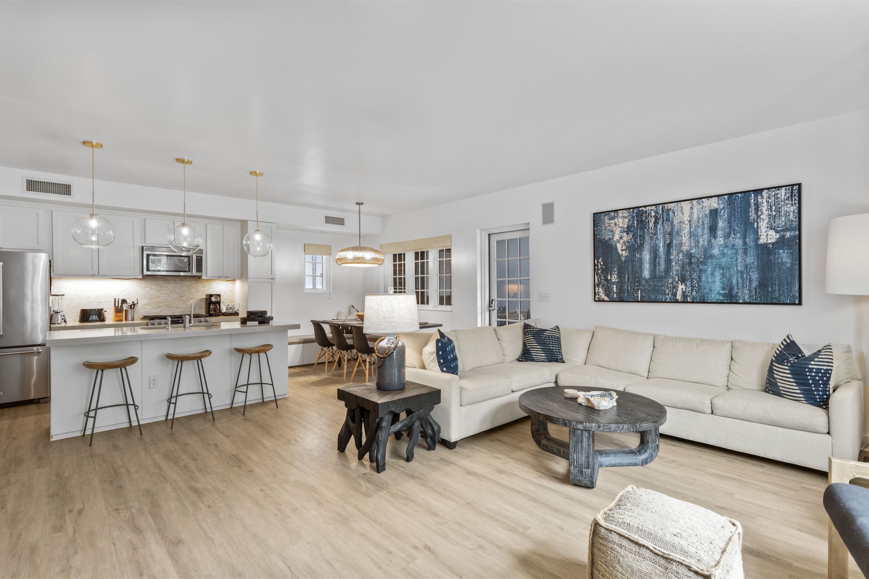 136 Georgetown Avenue, 2A-4