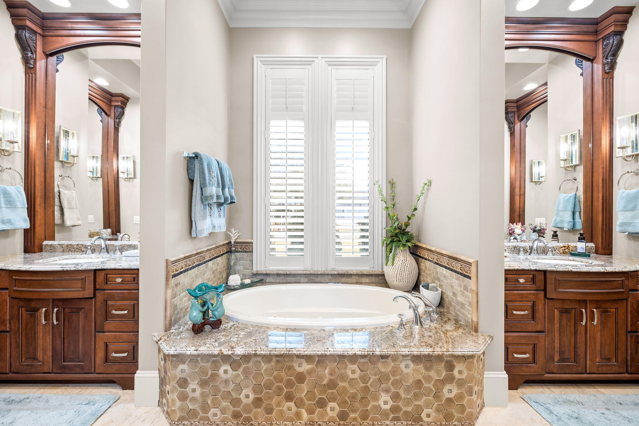 3203 Bay Estates Circle
