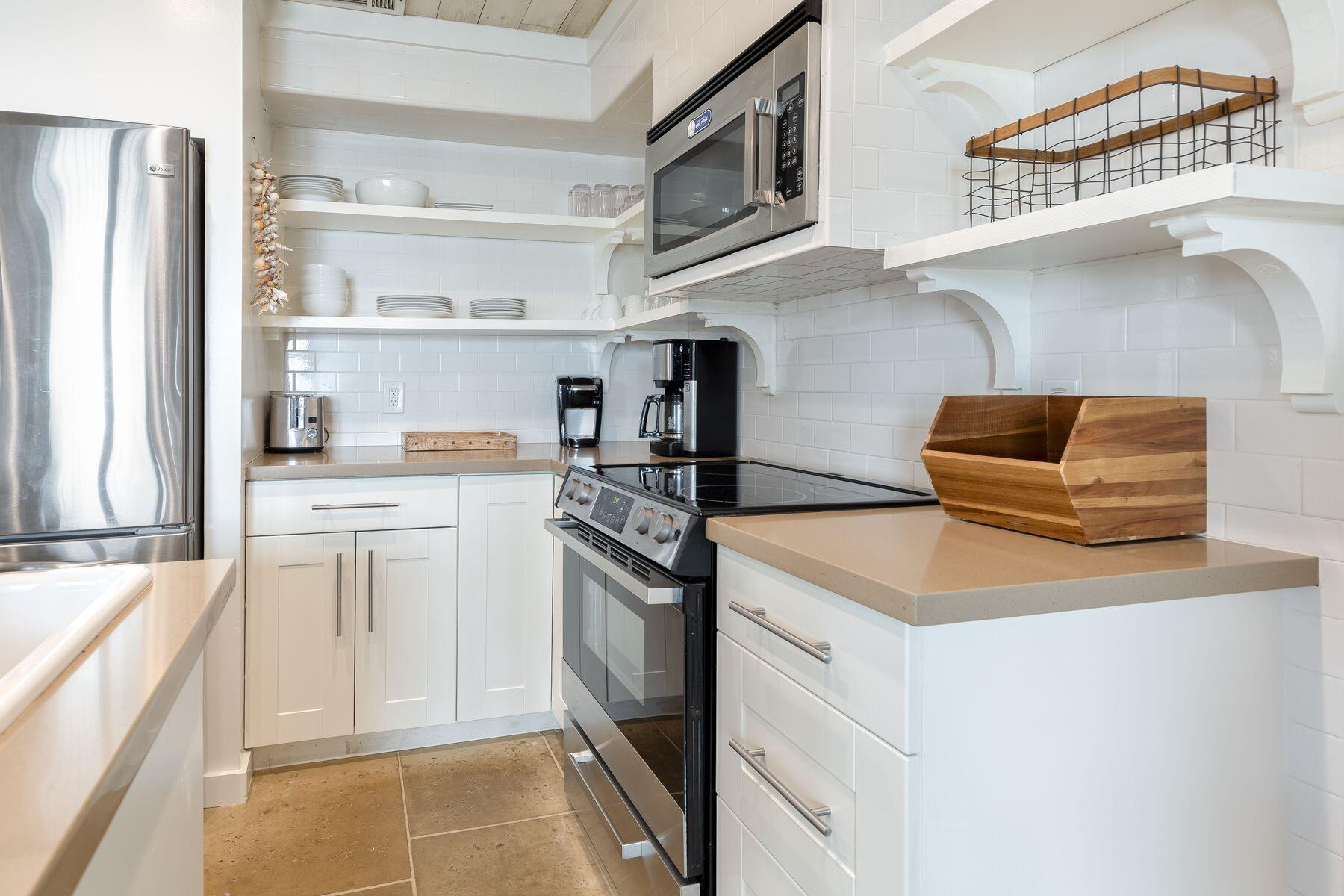 3692 E County Highway 30A, Unit 16