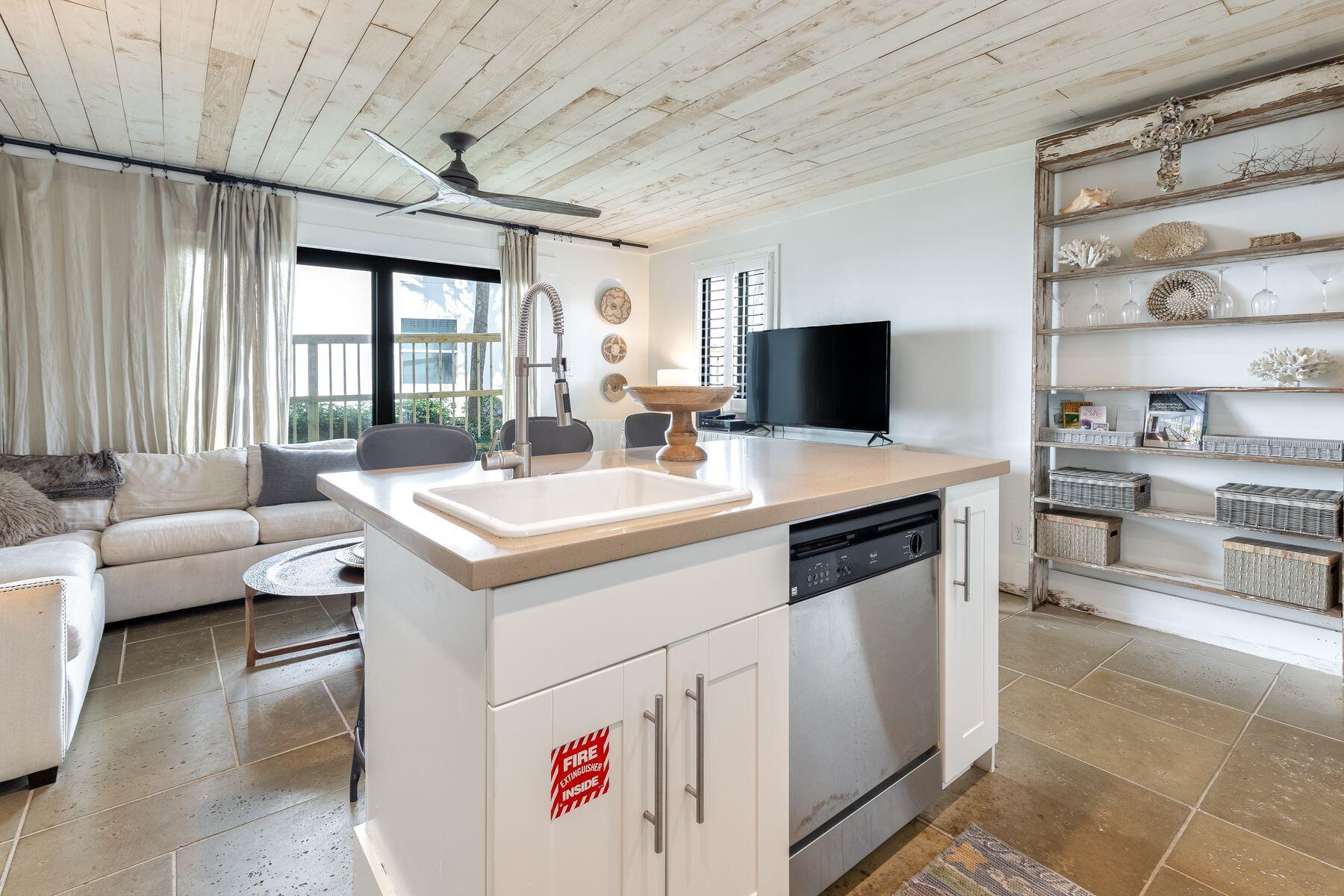 3692 E County Highway 30A, Unit 16