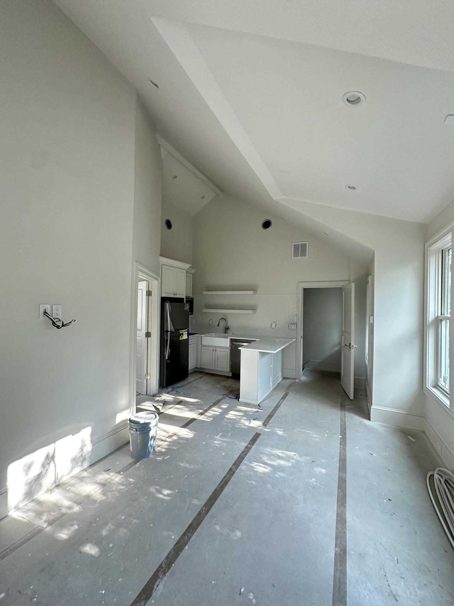10 Yacht Pond Lane