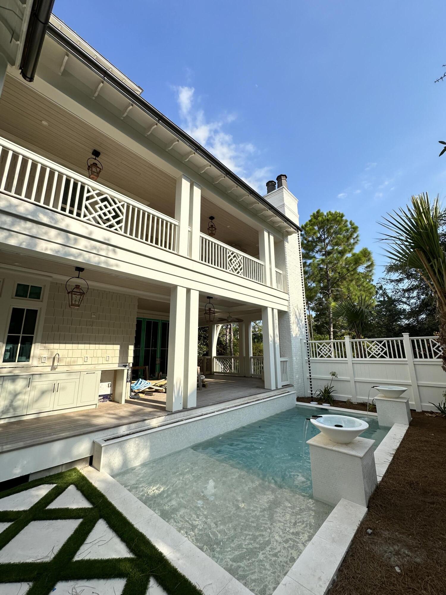 10 Yacht Pond Lane