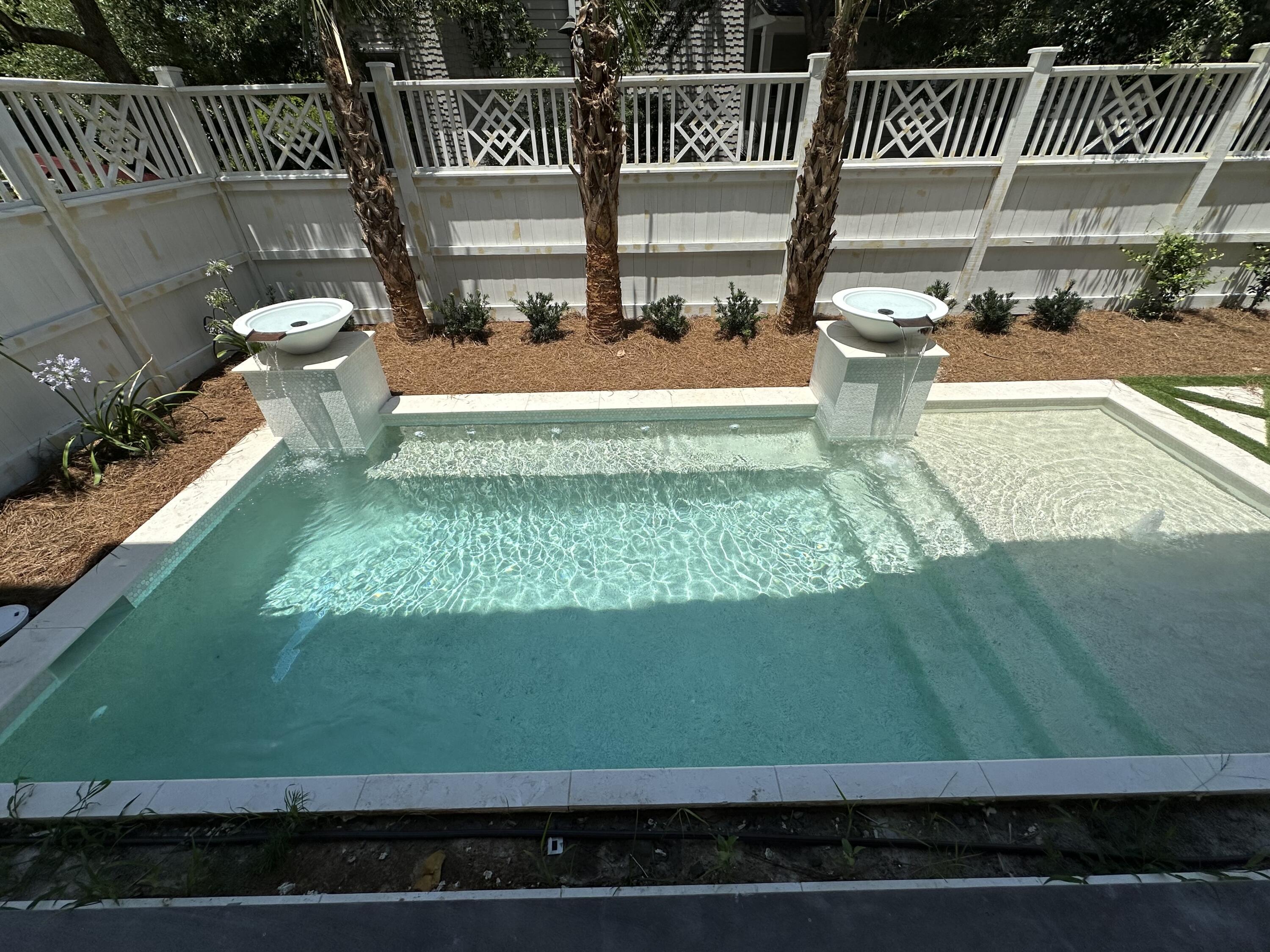 10 Yacht Pond Lane